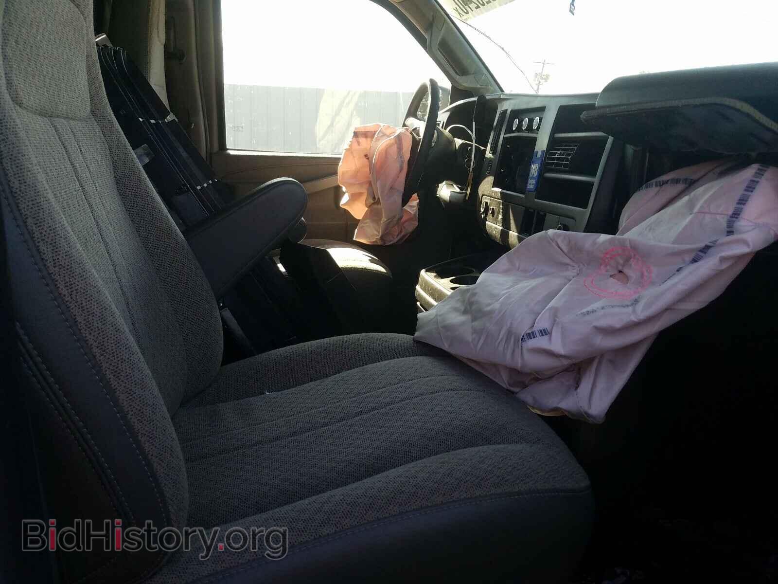 2017 GMC SAVANA - VIN: 1GTW7AFFXH1907190 - Фото 5