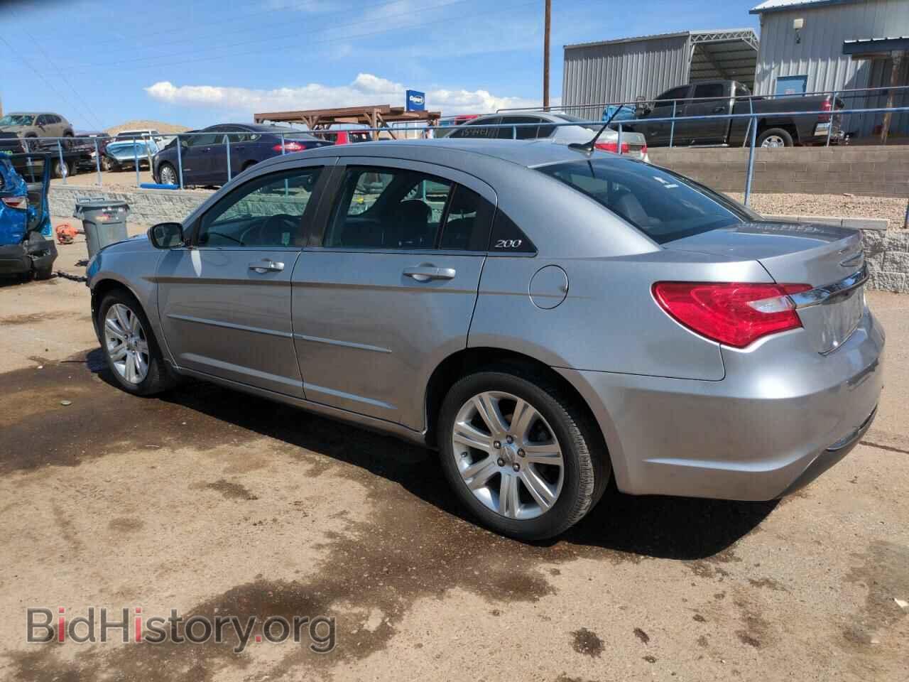 2013 CHRYSLER 200 - VIN: 1C3CCBBB8DN732212 - Фото 2