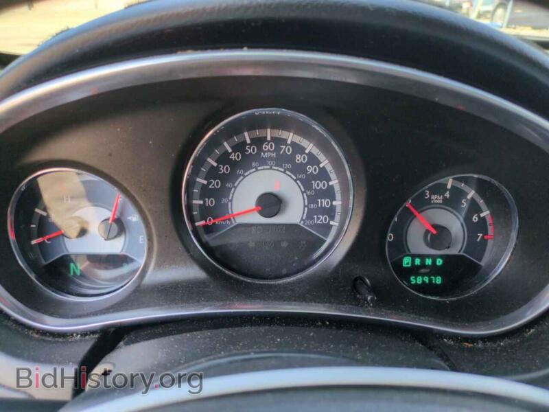 2013 Chrysler 200 (VIN 1C3CCBBB8DN732212) — photo 9 of 15