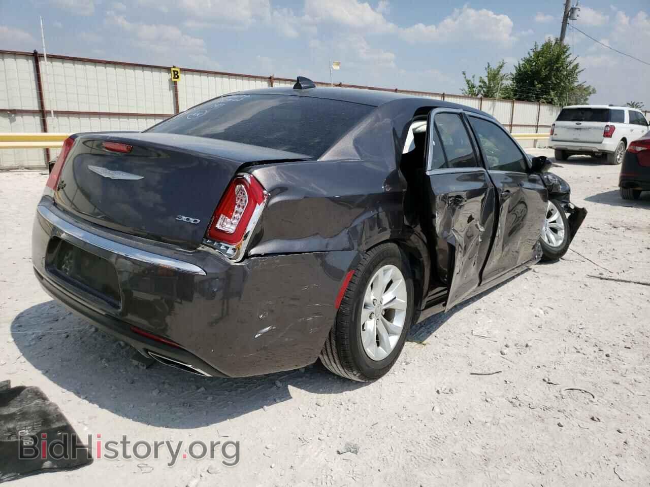 2015 CHRYSLER 300 - VIN: 2C3CCAAG3FH766559 - Фото 4