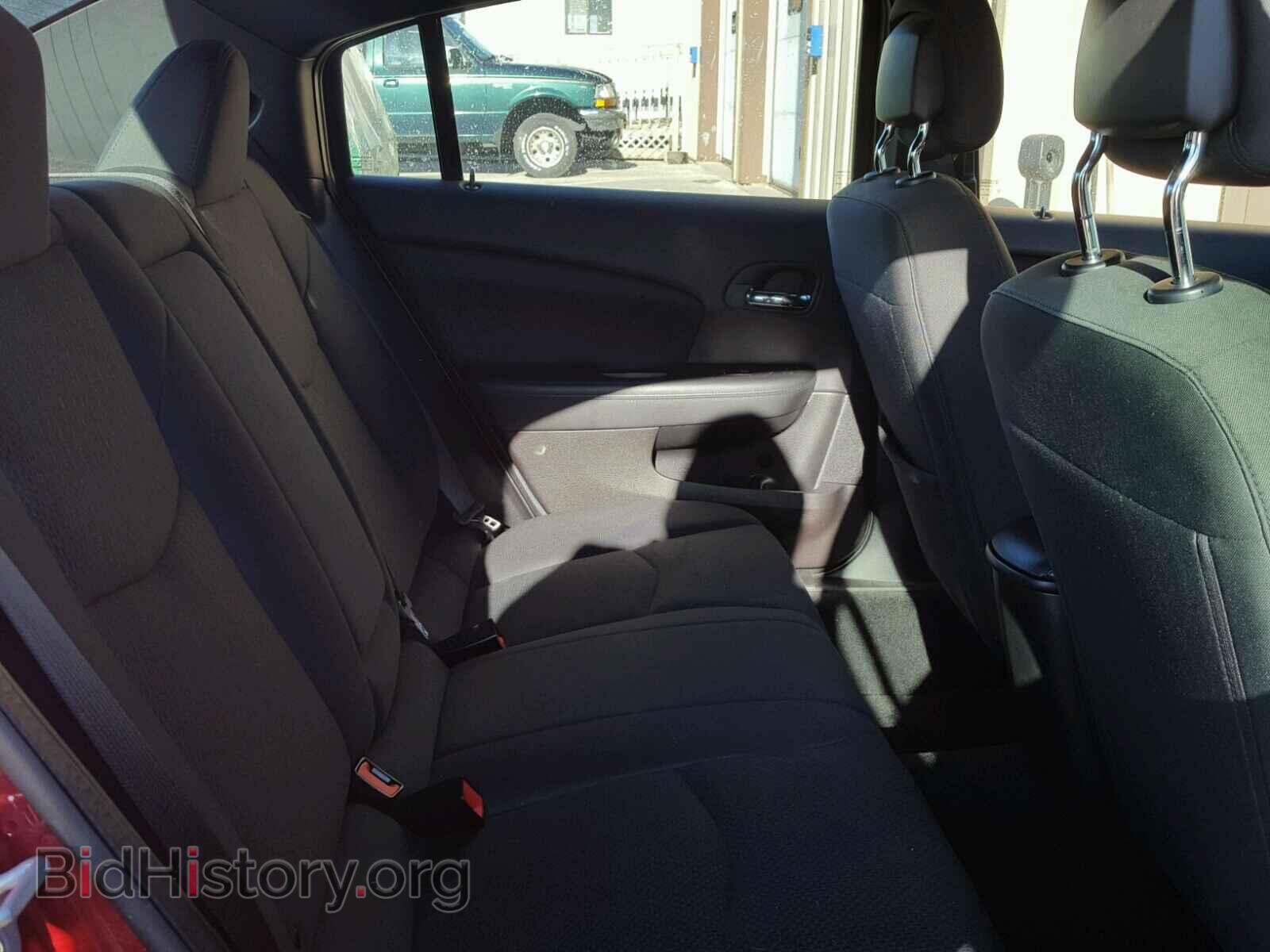 2011 CHRYSLER 200 - VIN: 1C3BC1FB6BN527775 - Фото 6