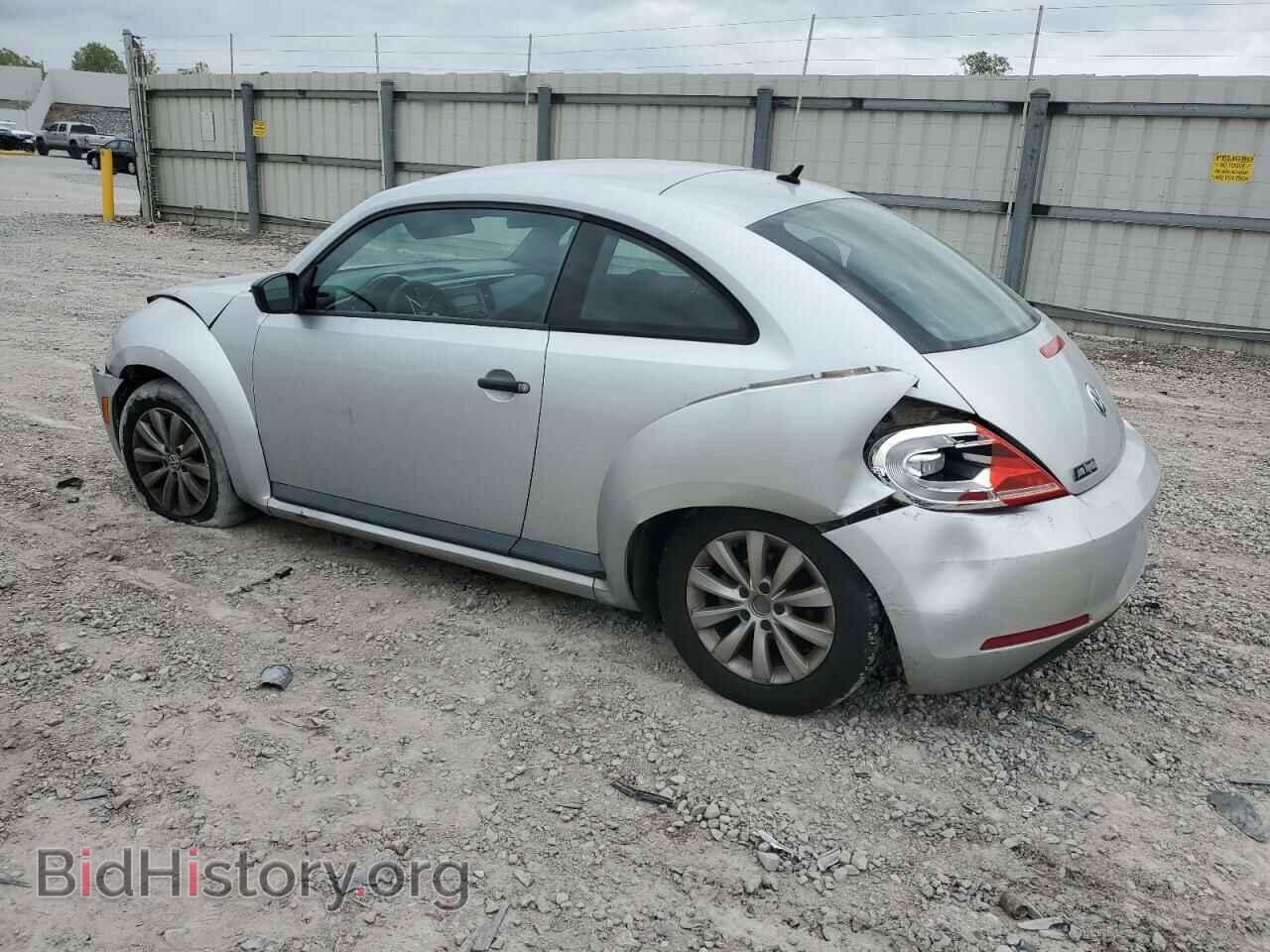 2014 VOLKSWAGEN BEETLE - VIN: 3VWFP7AT3EM624092 - Фото 2