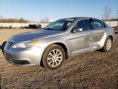 2013 Chrysler 200 Touring, серебристый — VIN 1C3CCBBB2DN722968, Copart