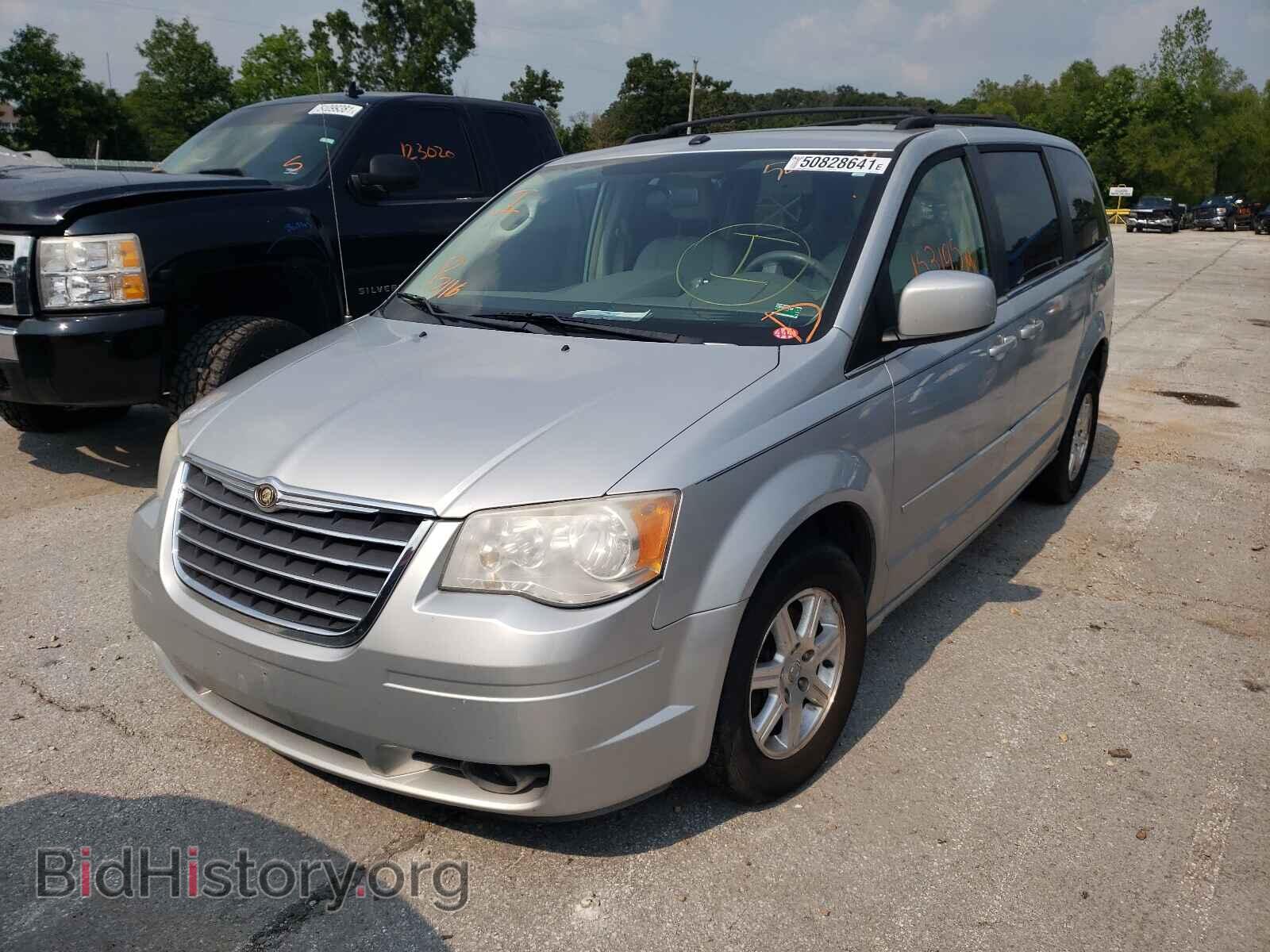 2008 CHRYSLER MINIVAN - VIN: 2A8HR54P58R110579 - Фото 2
