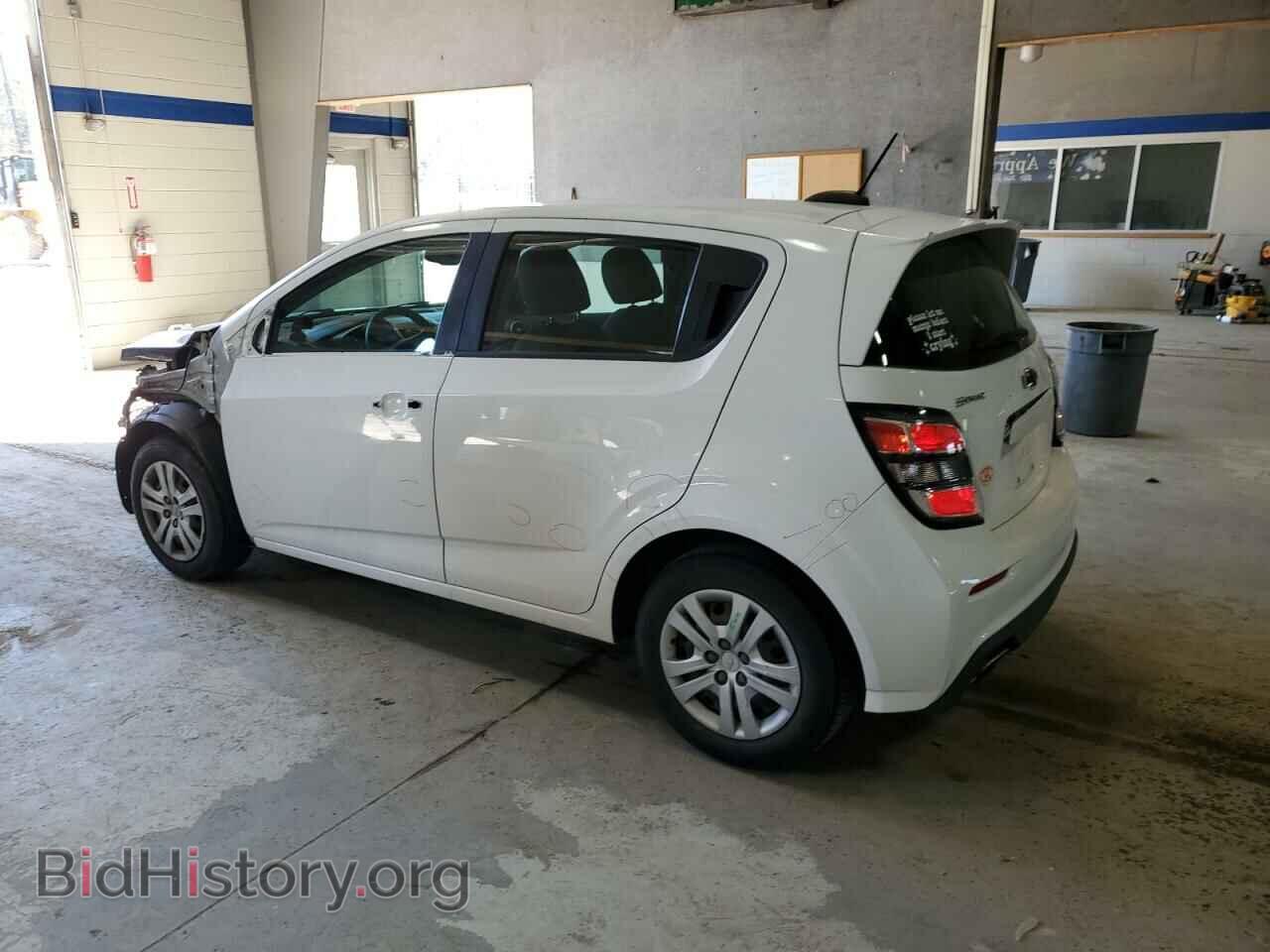 2017 CHEVROLET SONIC - VIN: 1G1JG6SH9H4142592 - Фото 2