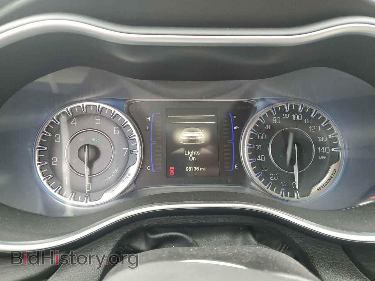 2015 CHRYSLER 200 - VIN: 1C3CCCABXFN538775 - Фото 9