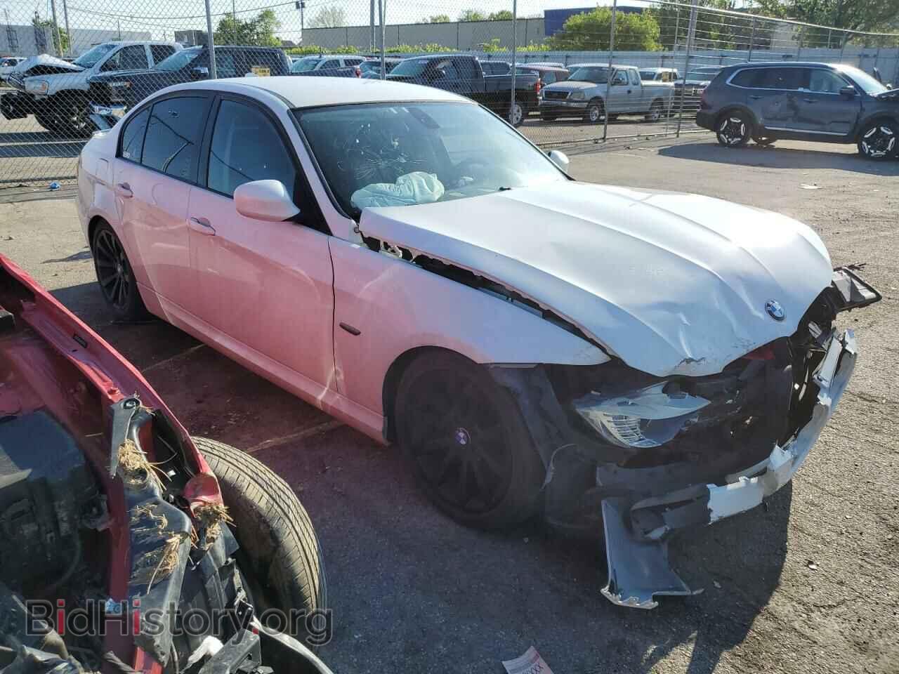 2011 BMW 3 SERIES - VIN: WBAPH5G51BNM81174 - Фото 4