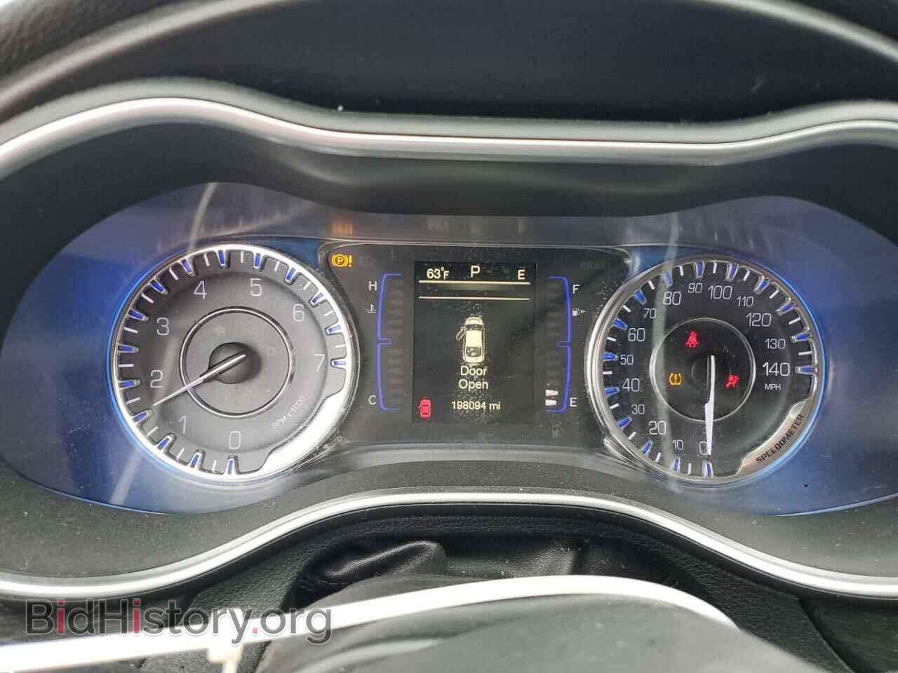 2016 CHRYSLER 200 - VIN: 1C3CCCAB6GN142392 - Photo 9