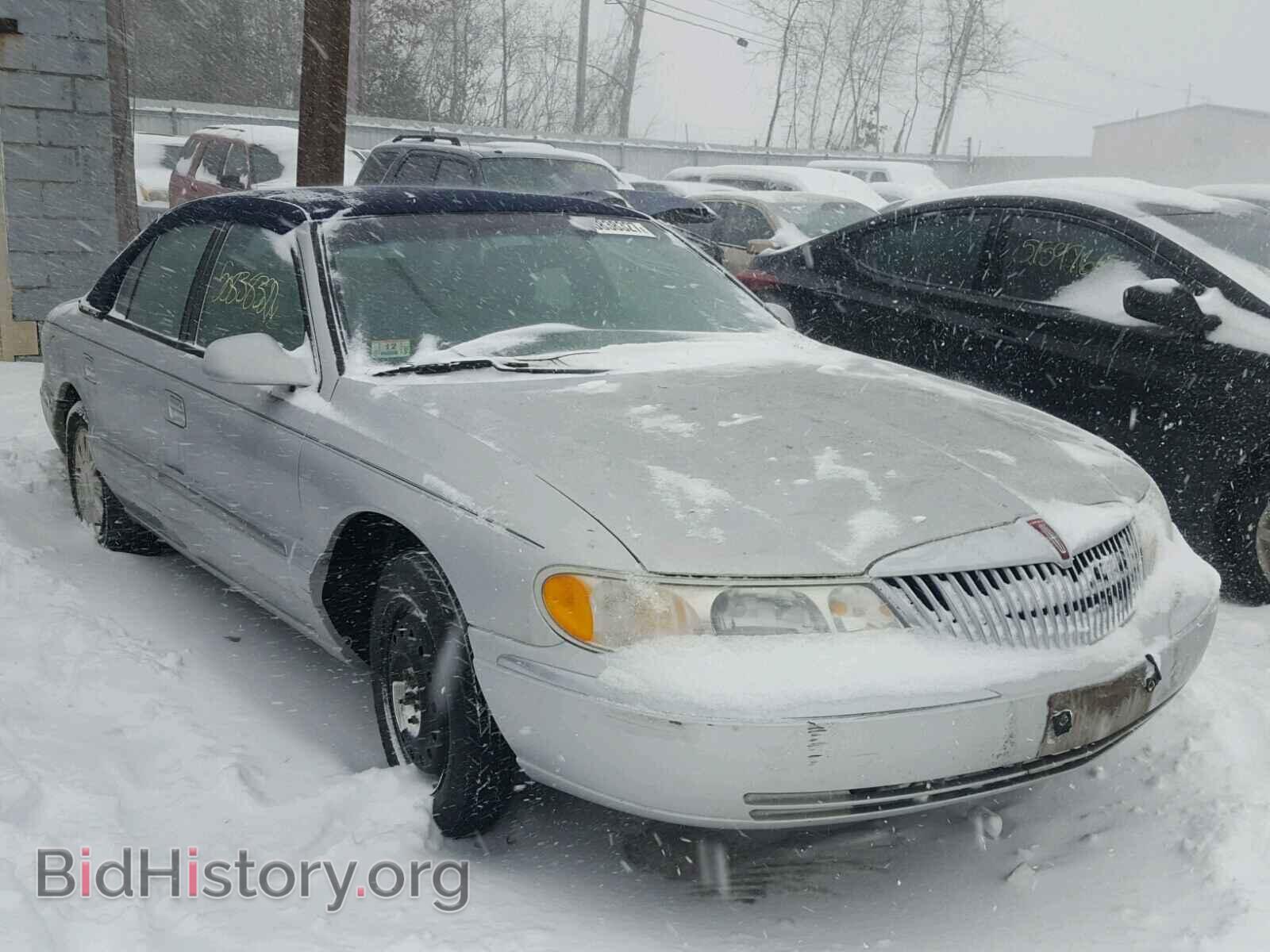 Photo 1LNHM97V3YY826184 - LINCOLN CONTINENTL 2000