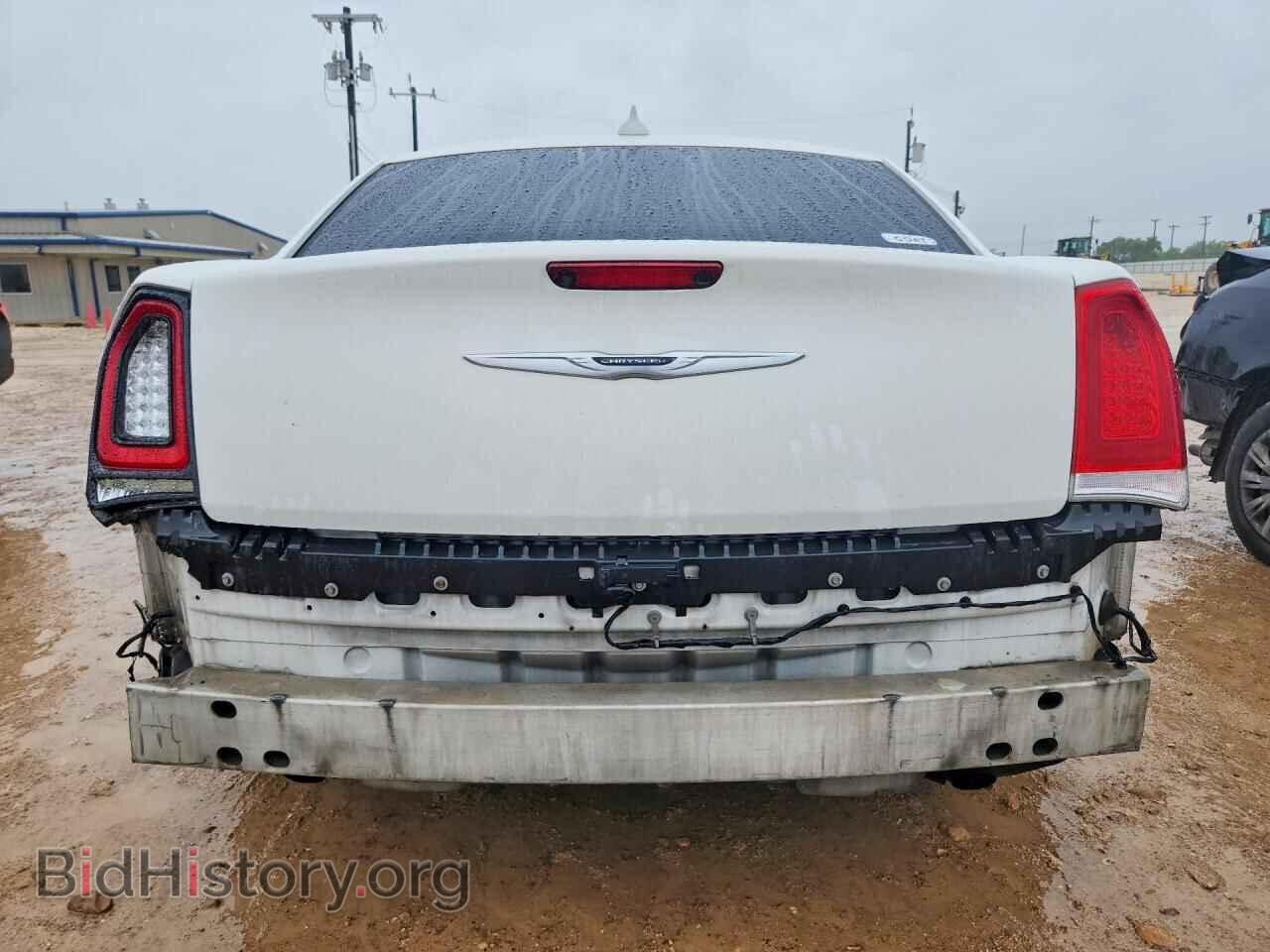 2016 CHRYSLER 300 - VIN: 2C3CCAAG8GH135534 - Фото 6