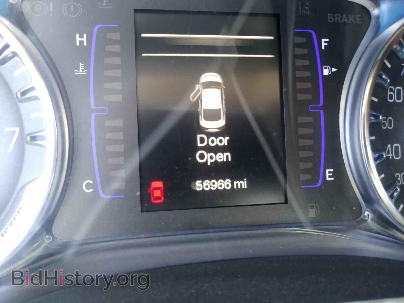 2015 CHRYSLER 200 - VIN: 1C3CCCAB5FN749012 - Photo 8