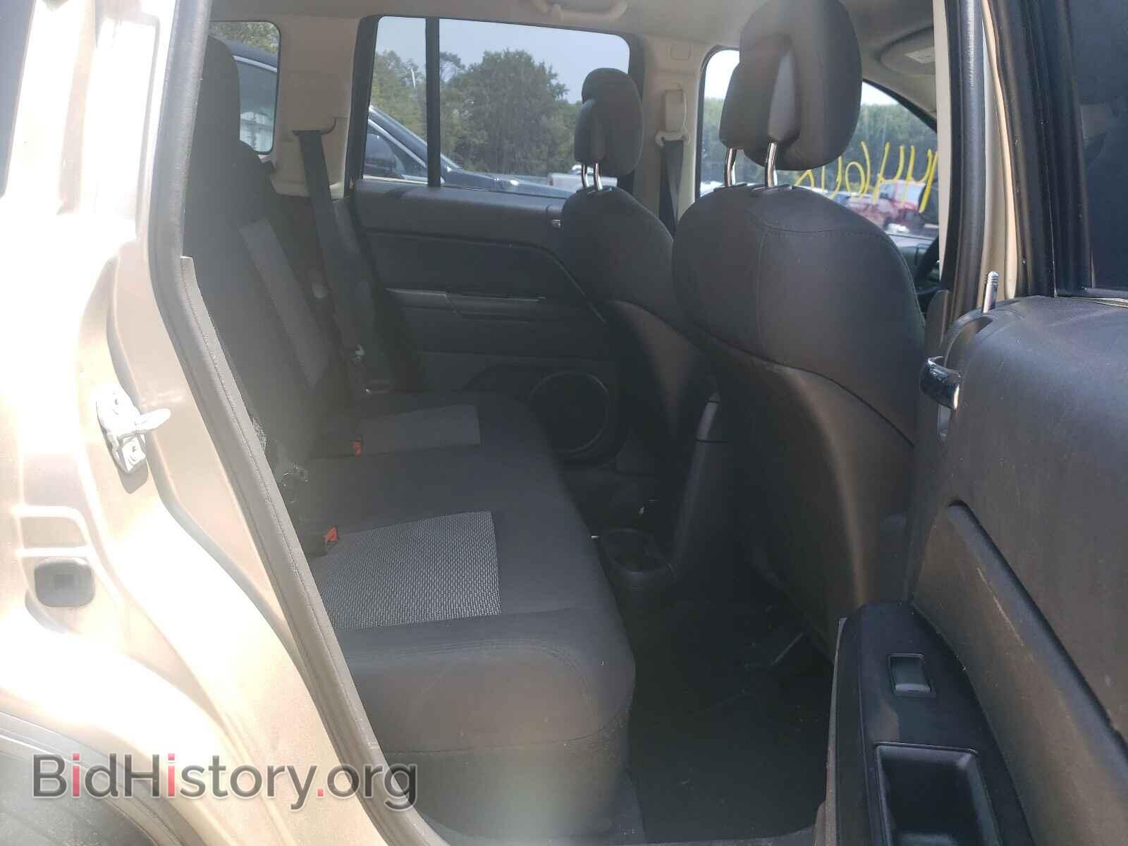 2010 JEEP COMPASS - VIN: 1J4NT4FBXAD602034 - Фото 6