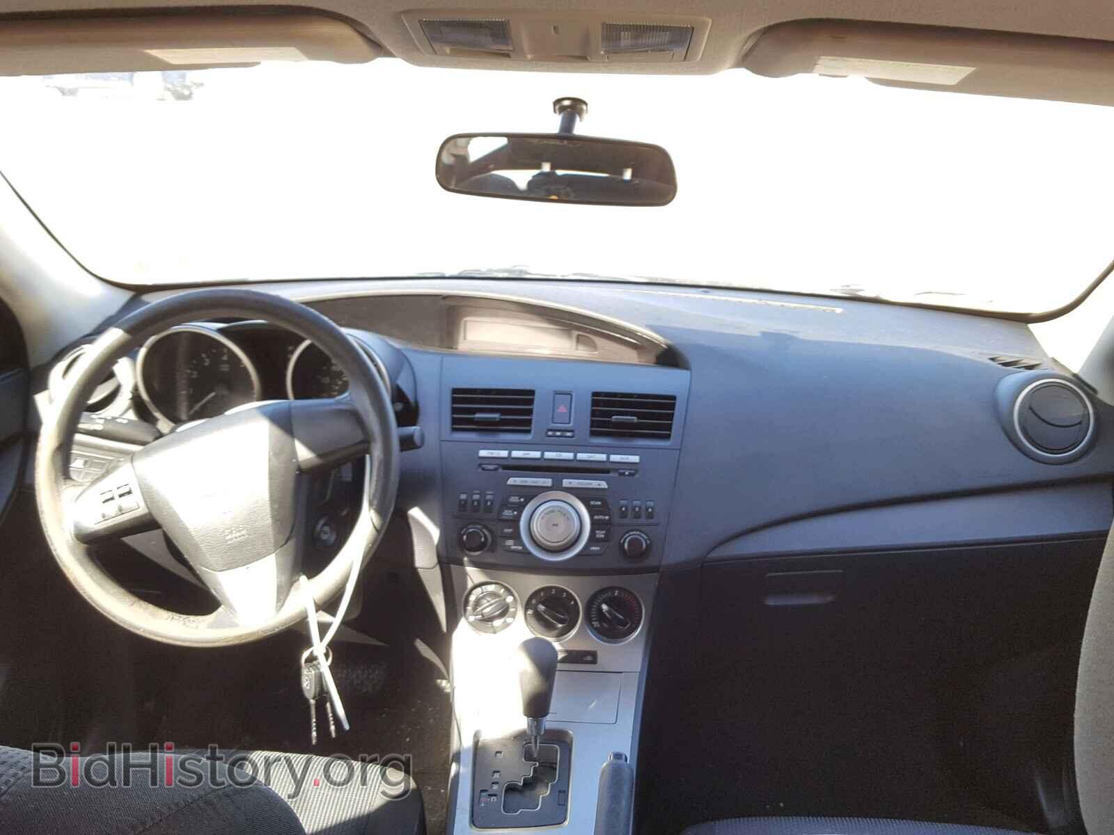 2011 MAZDA 3 - VIN: JM1BL1UF3B1372966 - Фото 9