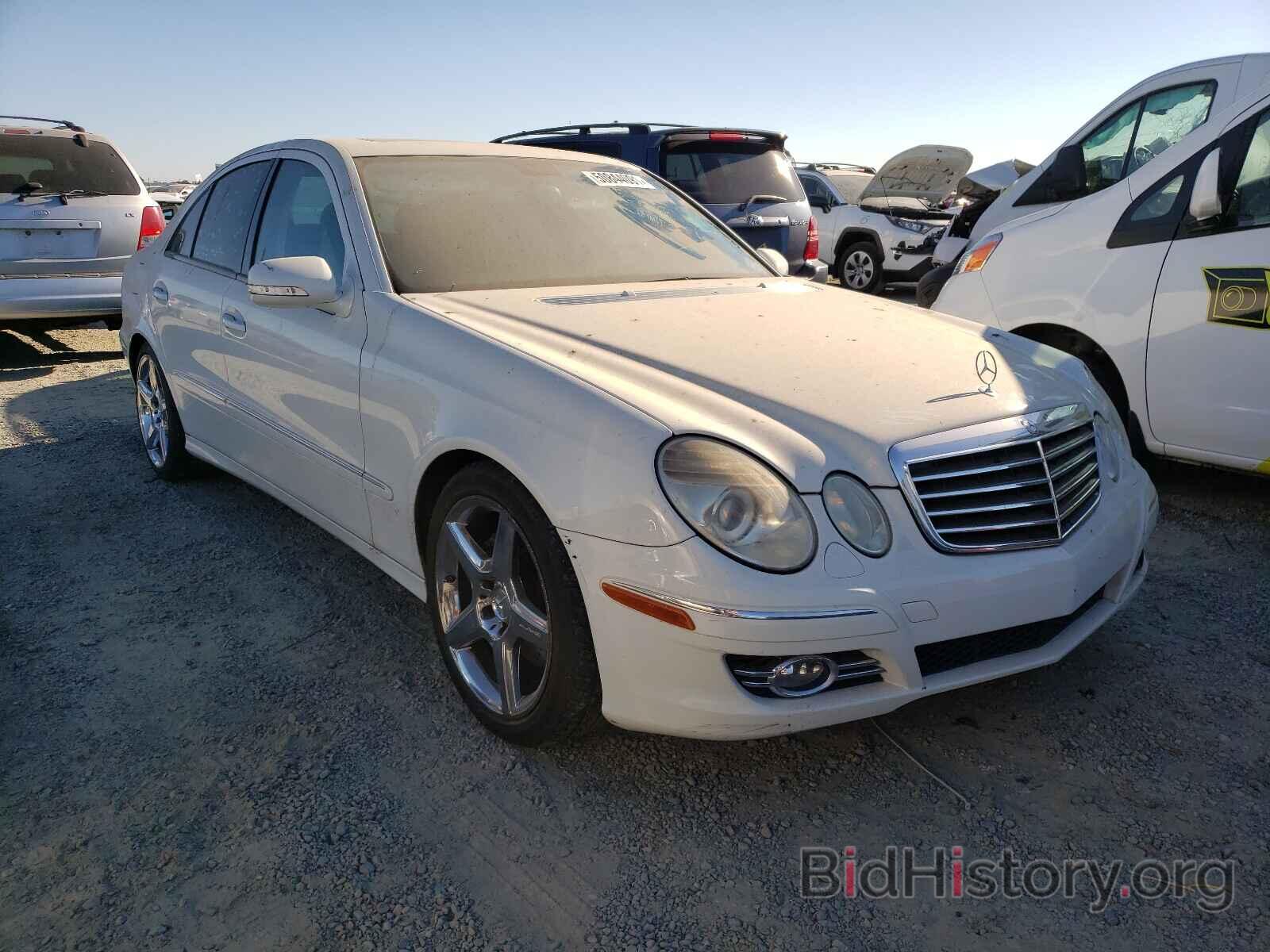 Photo WDBUF56X48B216837 - MERCEDES-BENZ E CLASS 2008