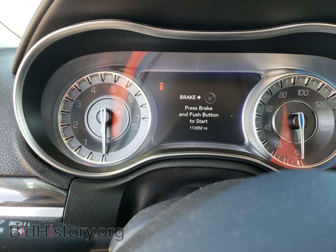 2018 CHRYSLER 300 - VIN: 2C3CCAAG1JH308446 - Фото 9