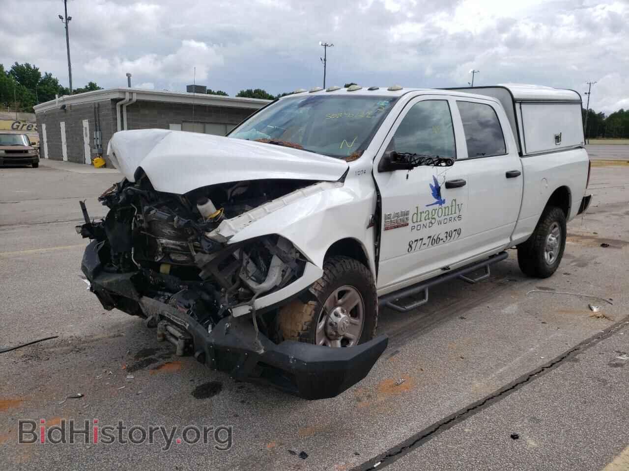 2017 RAM All Models - VIN: 3C6UR5CL2HG712132 - Фото 2