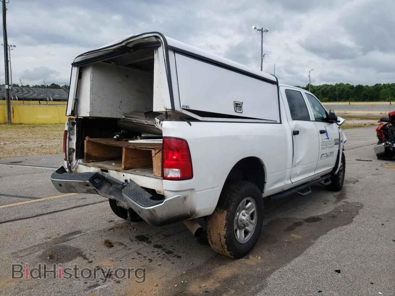 2017 RAM All Models - VIN: 3C6UR5CL2HG712132 - Фото 4