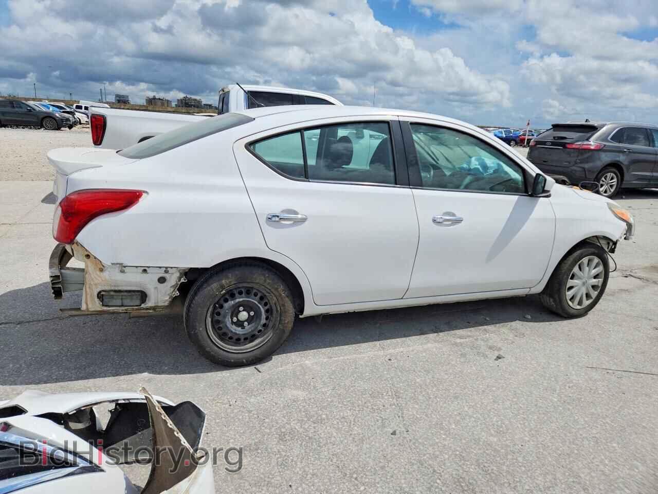 2019 NISSAN VERSA - VIN: 3N1CN7AP3KL850863 - Фото 3