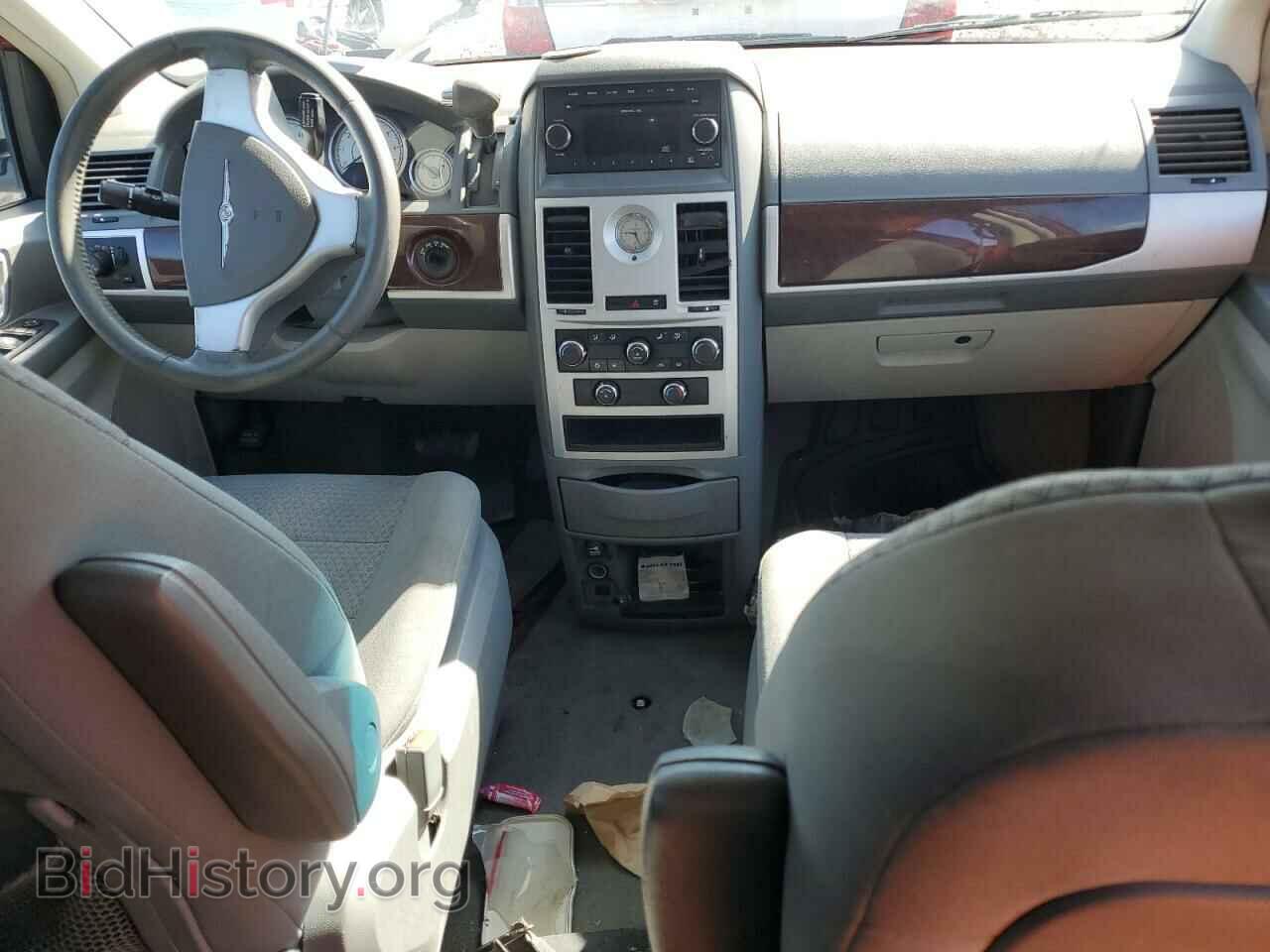 2010 CHRYSLER MINIVAN - VIN: 2A4RR5D10AR200665 - Фото 8