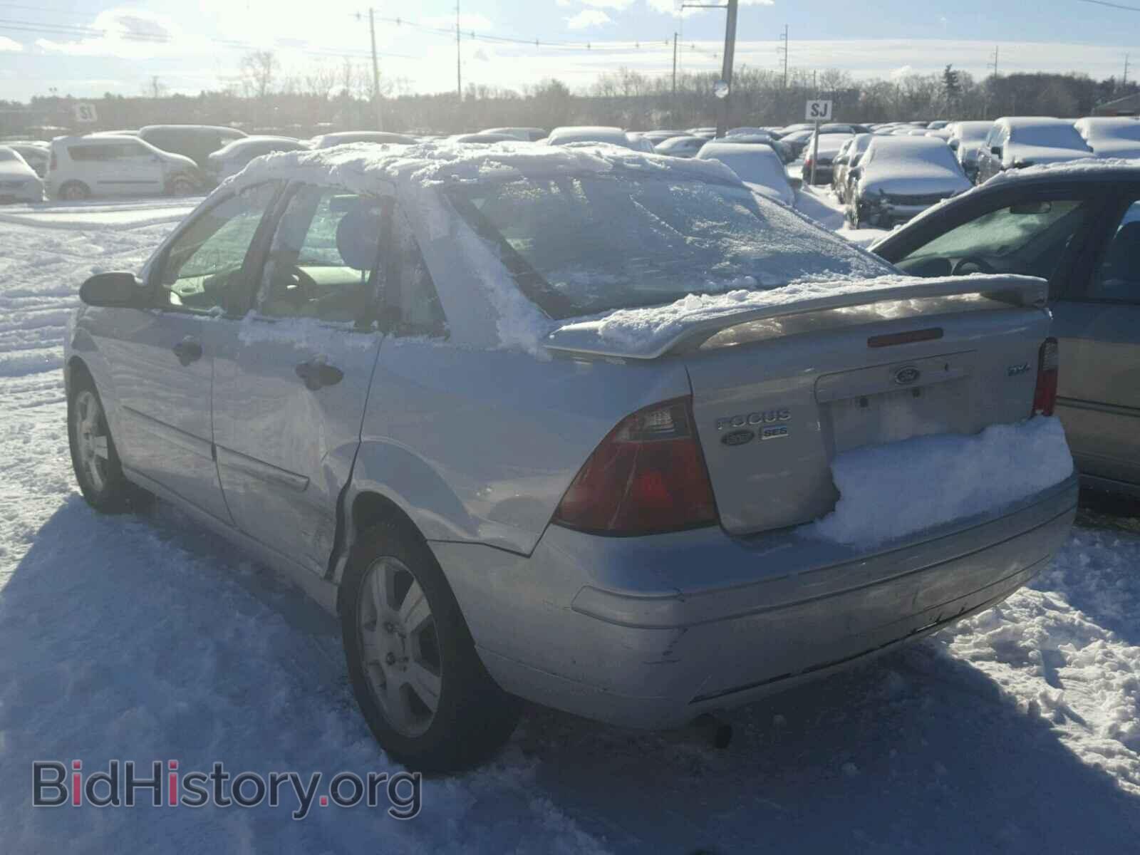 2005 FORD FOCUS - VIN: 1FAFP34N35W207912 - Фото 3