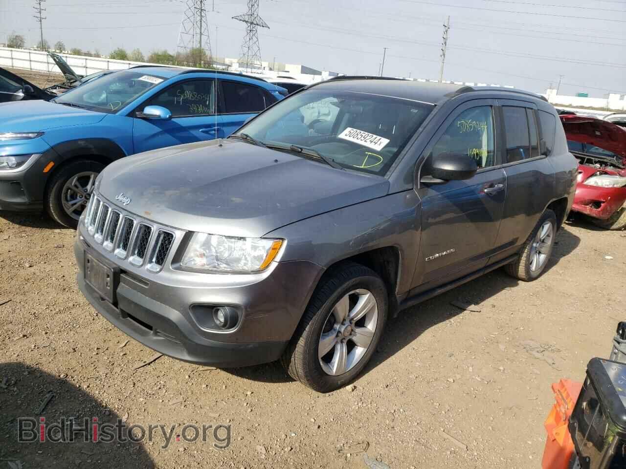 Photo 1J4NT1FB9BD235630 - JEEP COMPASS 2011
