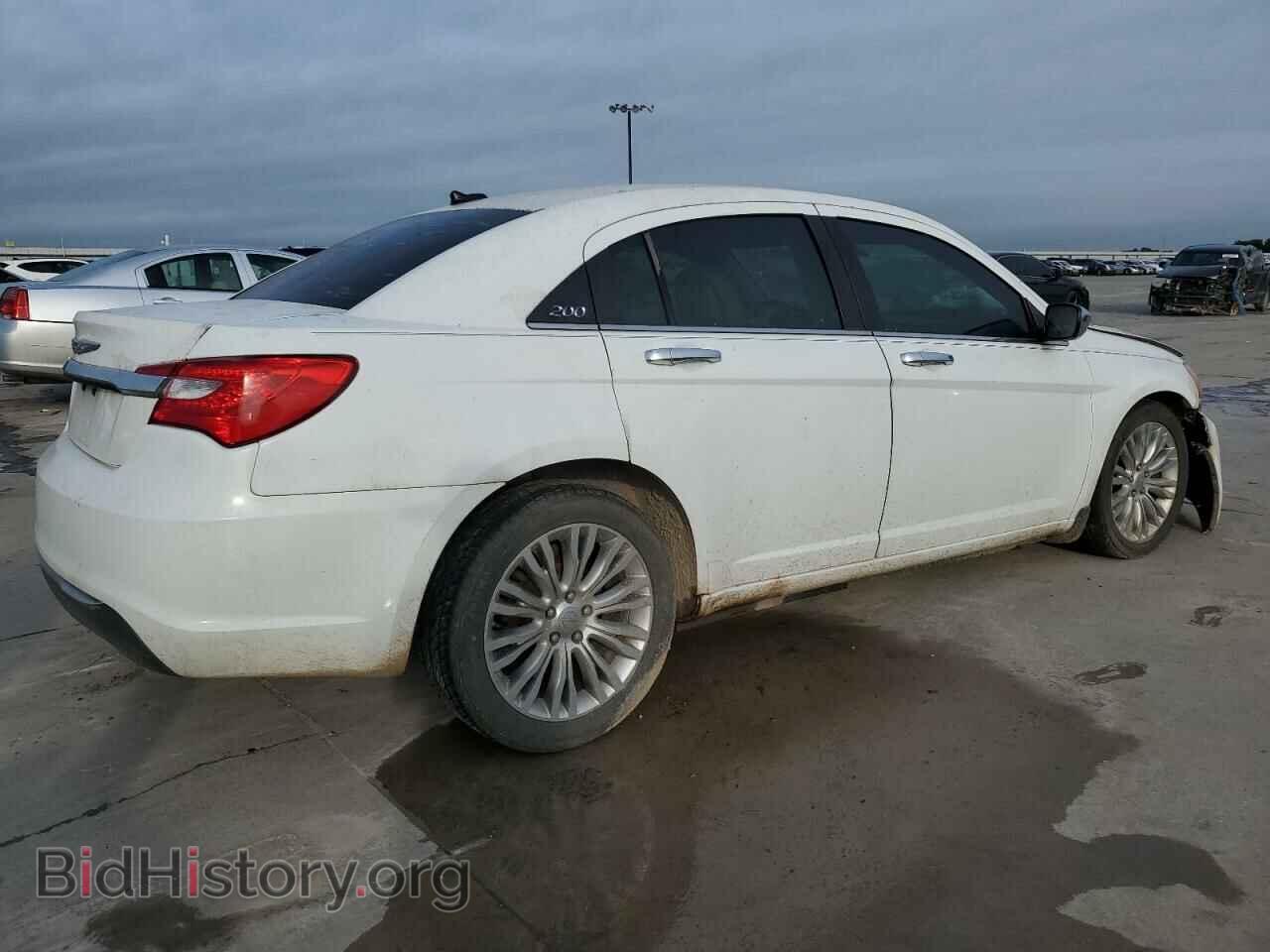 2011 CHRYSLER 200 - VIN: 1C3BC2FG3BN575686 - Фото 3