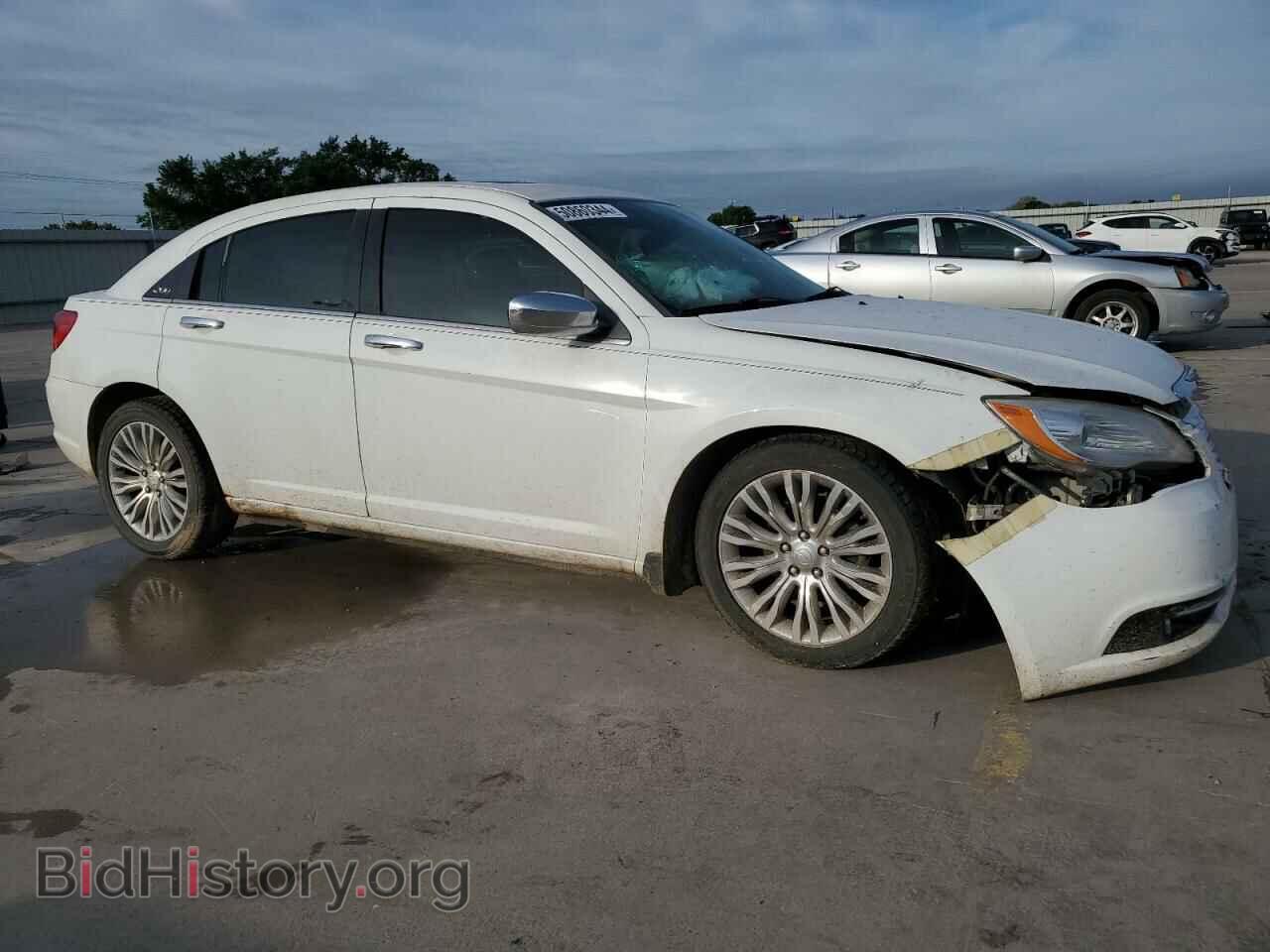 2011 CHRYSLER 200 - VIN: 1C3BC2FG3BN575686 - Фото 4