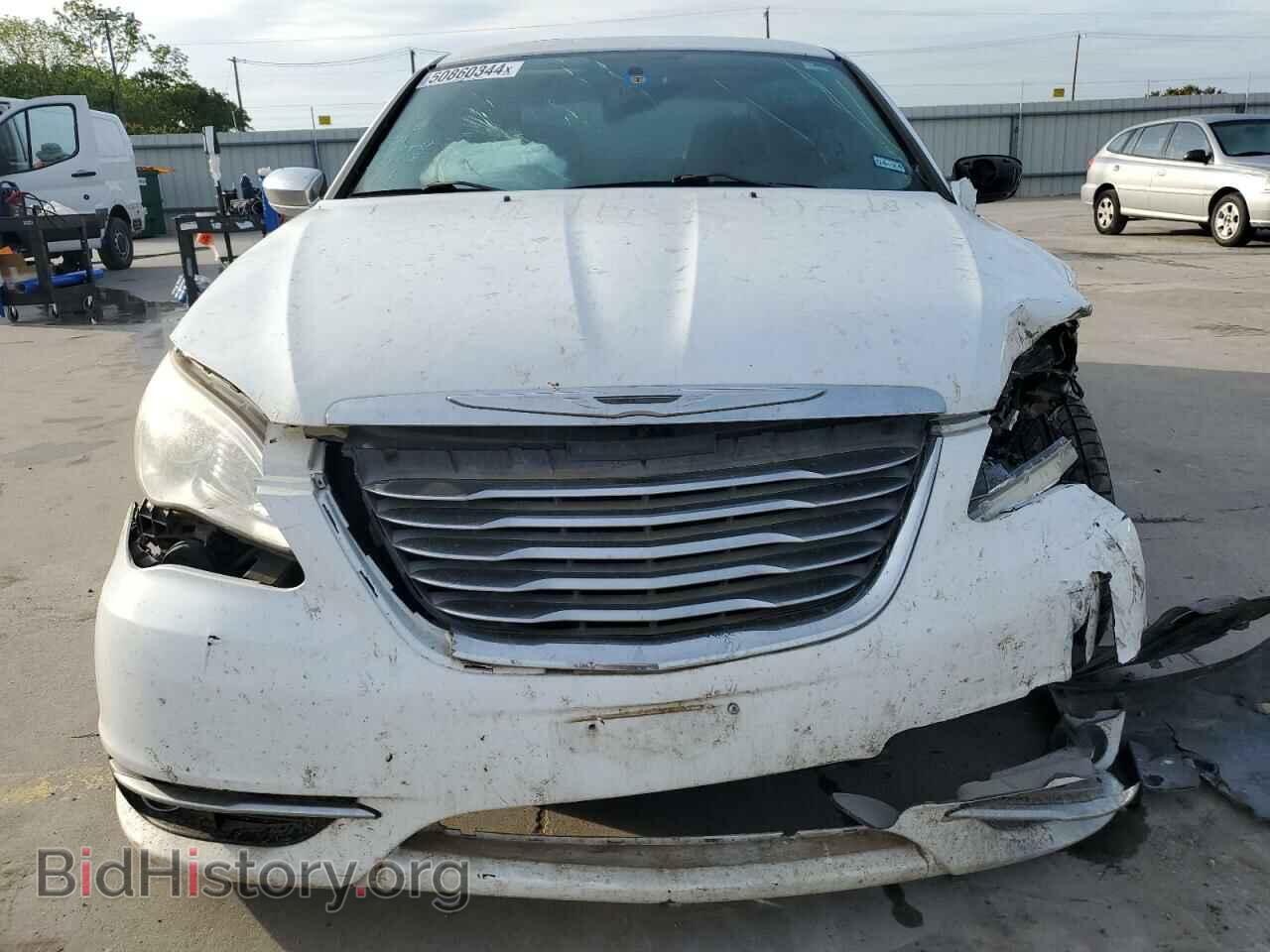 2011 CHRYSLER 200 - VIN: 1C3BC2FG3BN575686 - Фото 5