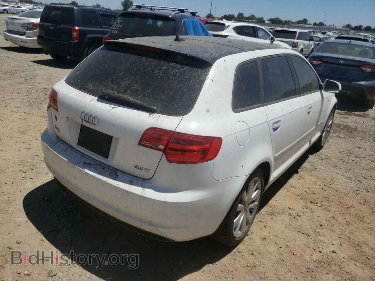 2011 AUDI A3 - VIN: WAUBEAFM2BA071995 - Photo 4