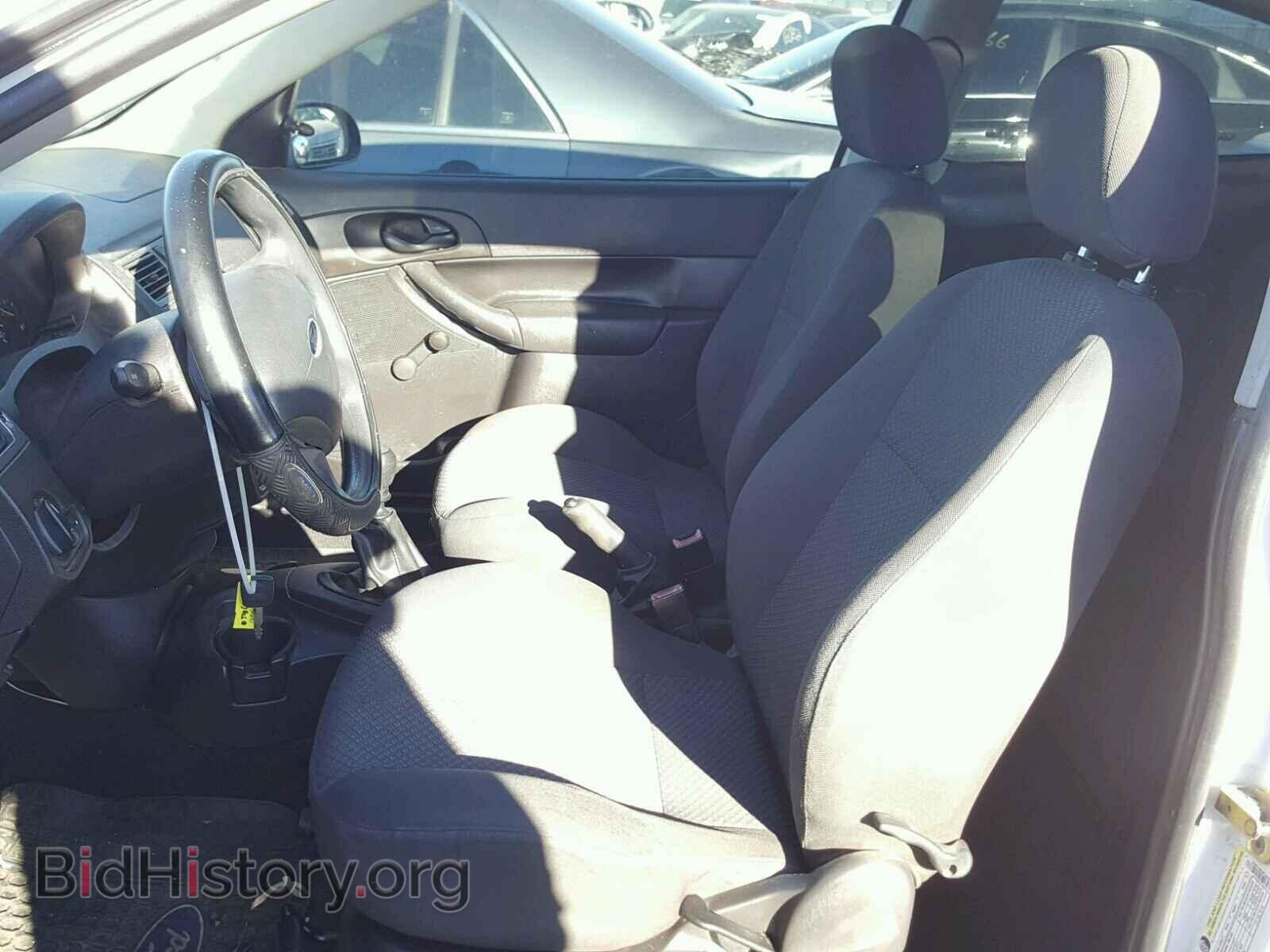 2005 FORD FOCUS - VIN: 3FAFP31N45R136582 - Фото 5