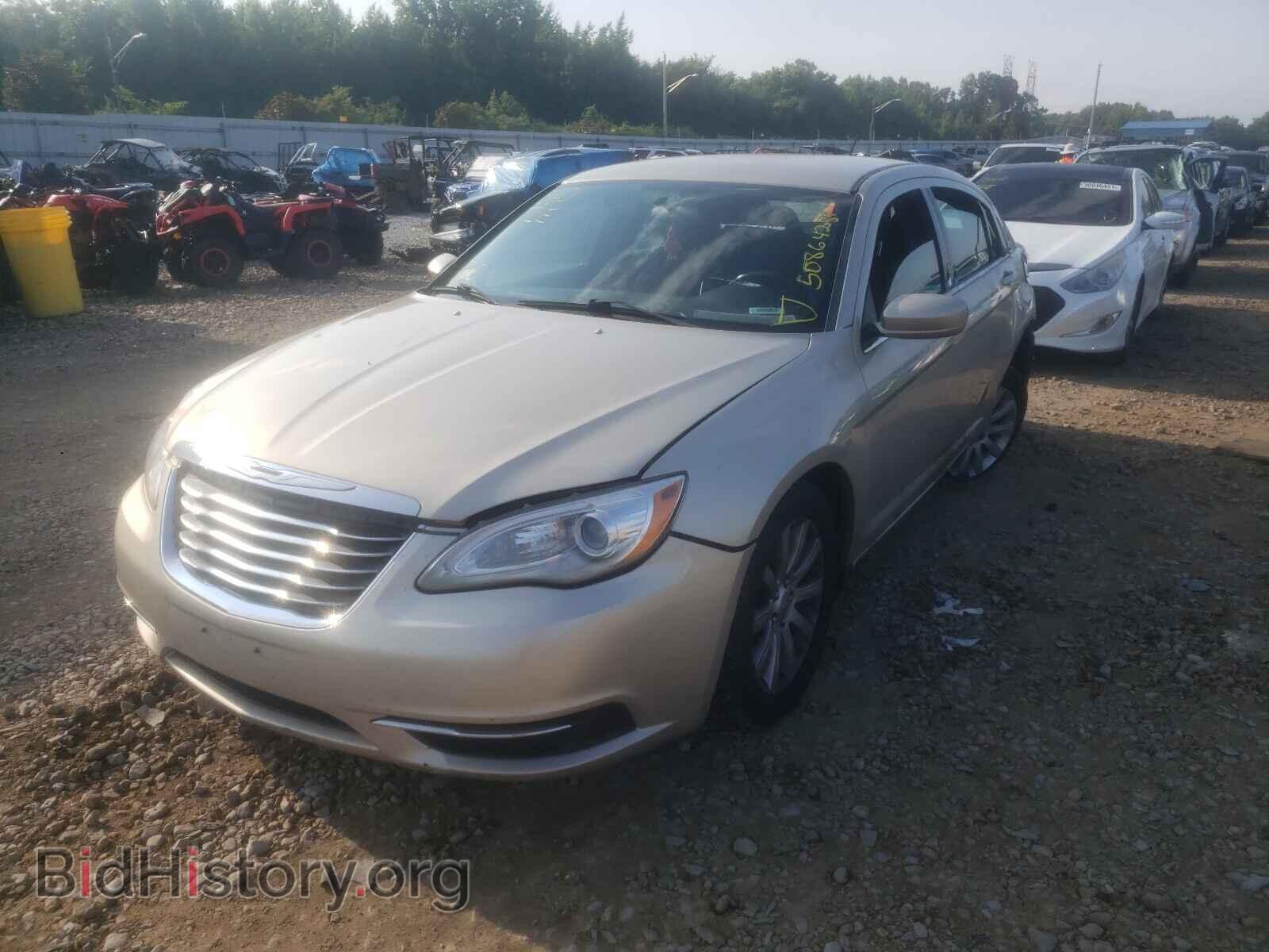 2013 CHRYSLER 200 - VIN: 1C3CCBBB4DN596158 - Фото 2