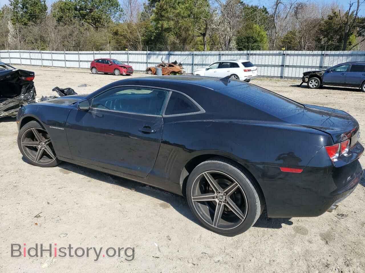 2011 CHEVROLET CAMARO - VIN: 2G1FB1EDXB9210886 - Фото 2