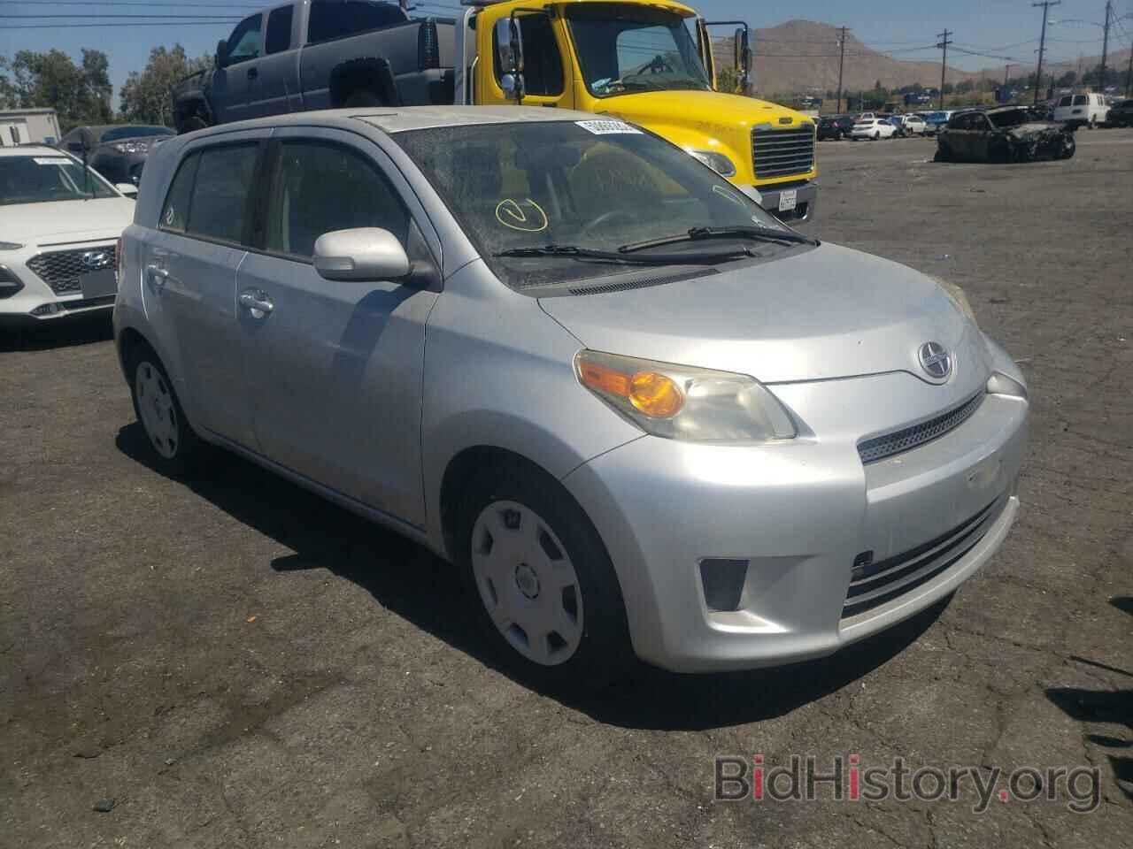 Машина Scion XD