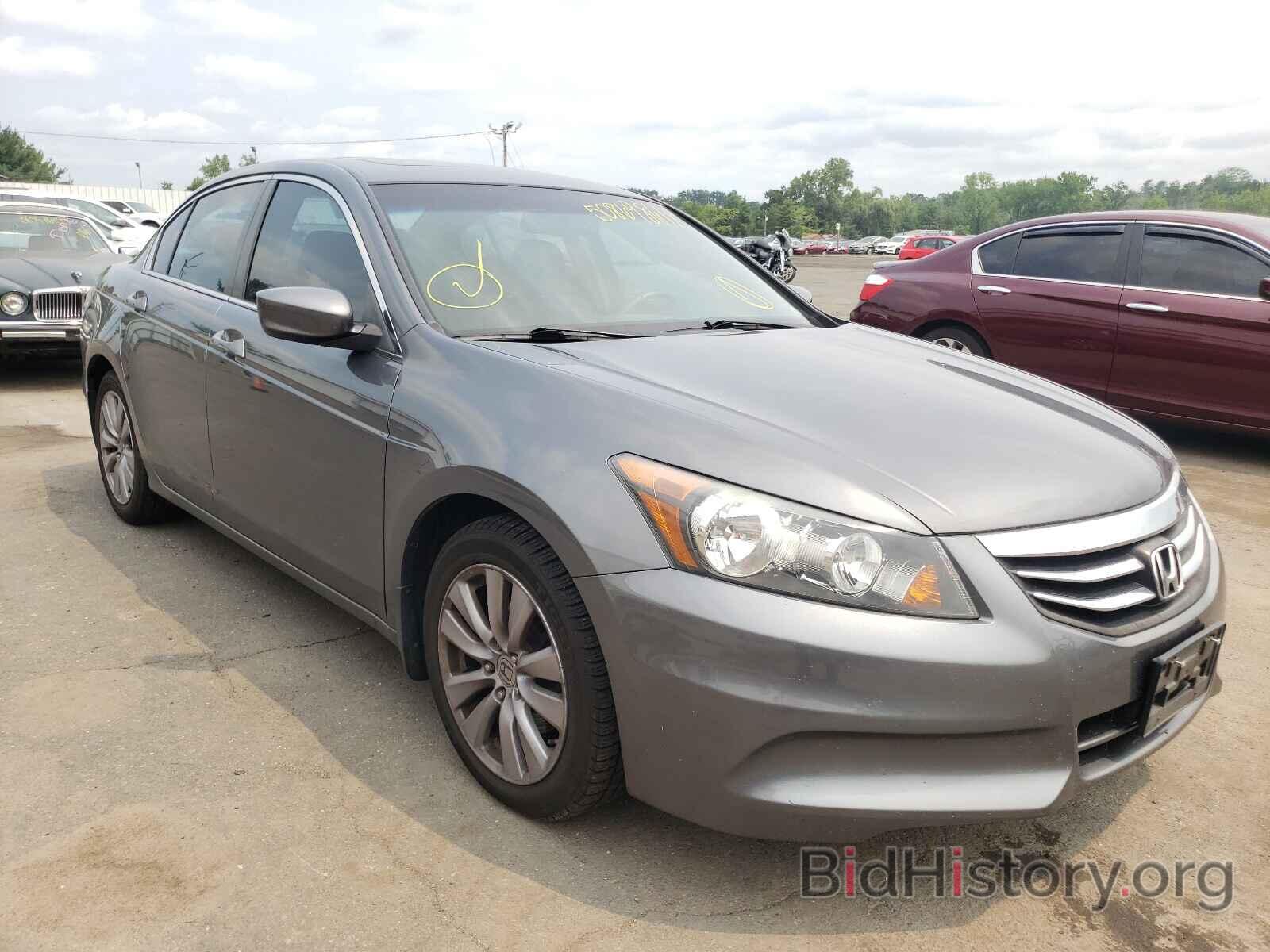 Photo 1HGCP2F84BA076532 - HONDA ACCORD 2011