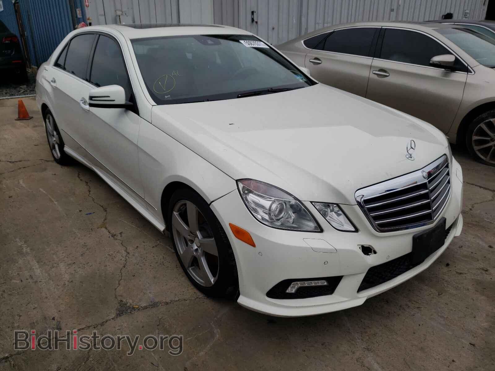 Photo WDDHF8HB0BA433892 - MERCEDES-BENZ E-CLASS 2011