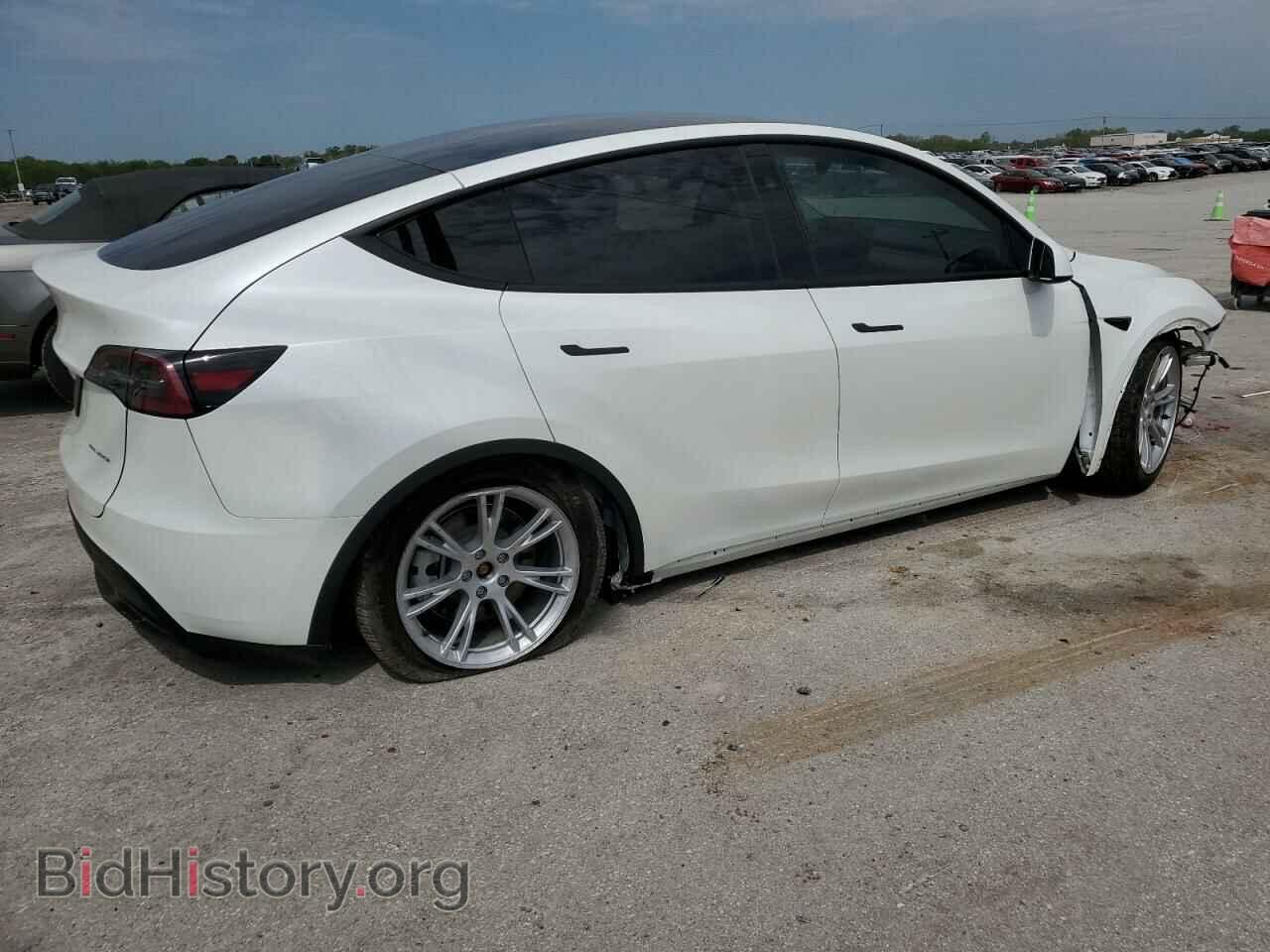 2024 TESLA MODEL Y - VIN: 7SAYGDEE1RF007762 - Photo 3