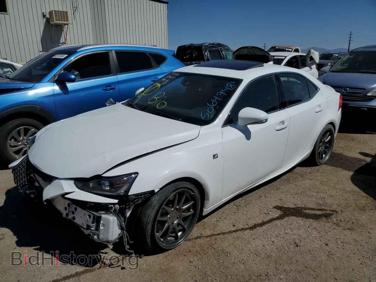 Photo JTHBA1D28J5064748 - LEXUS IS 2018