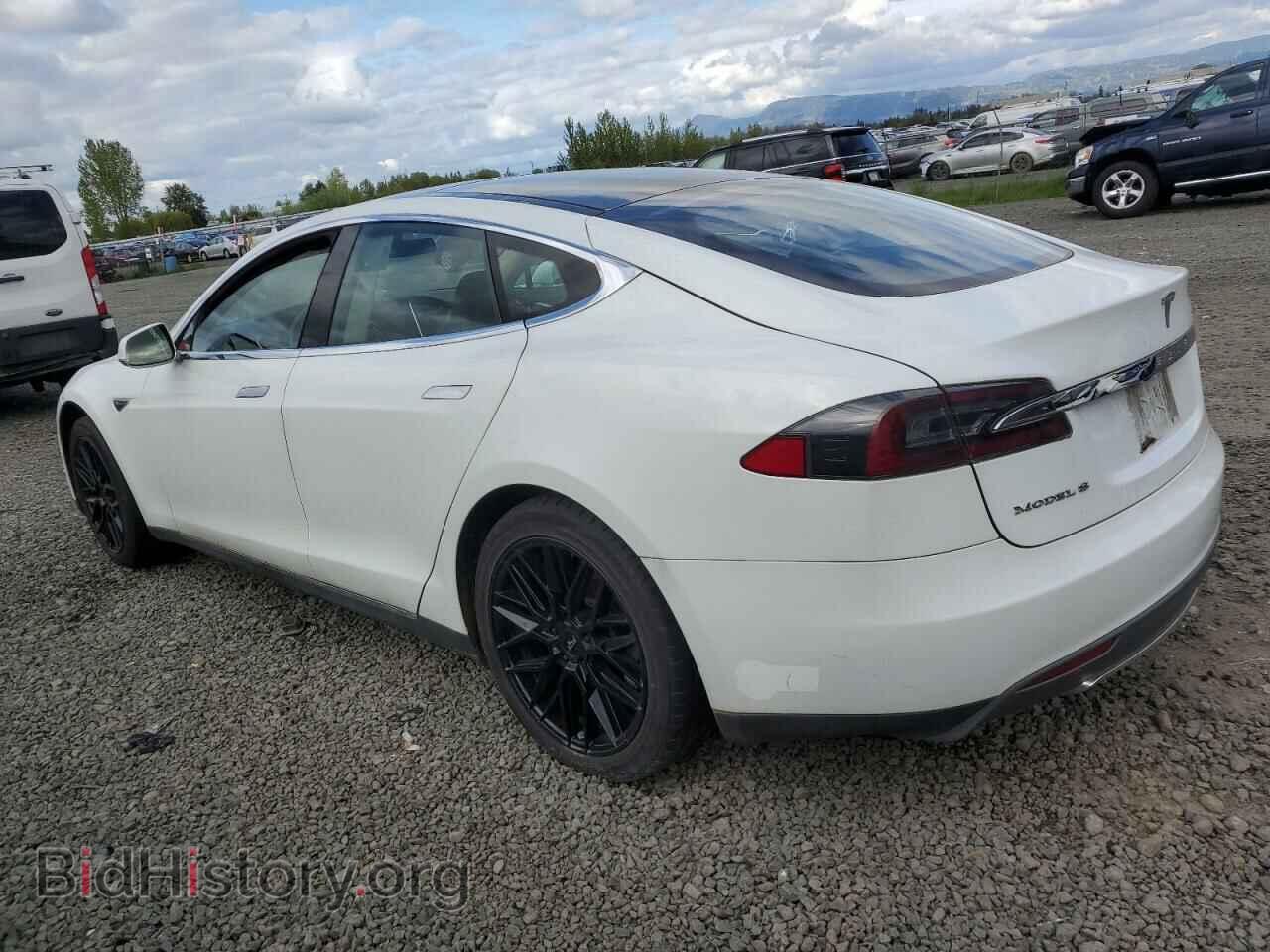 2014 TESLA MODEL S - VIN: 5YJSA1S16EFP33115 - Фото 2
