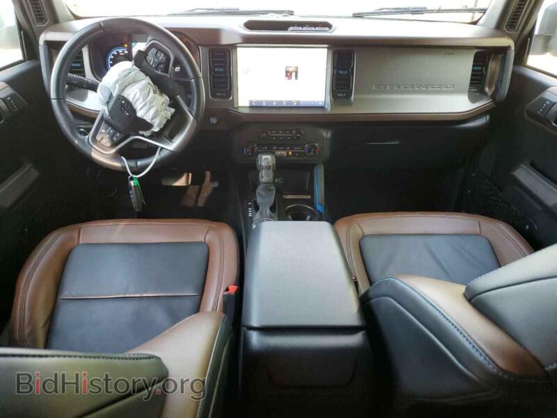 2022 Ford BRONCO (VIN 1FMEE5BP3NLB29902) — фото 8 из 15