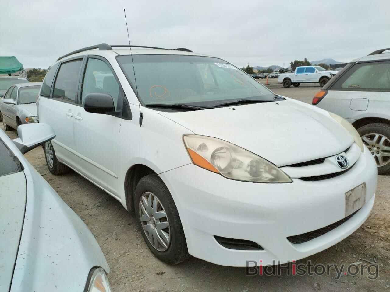 Photo 5TDZK23C78S120325 - TOYOTA SIENNA 2008