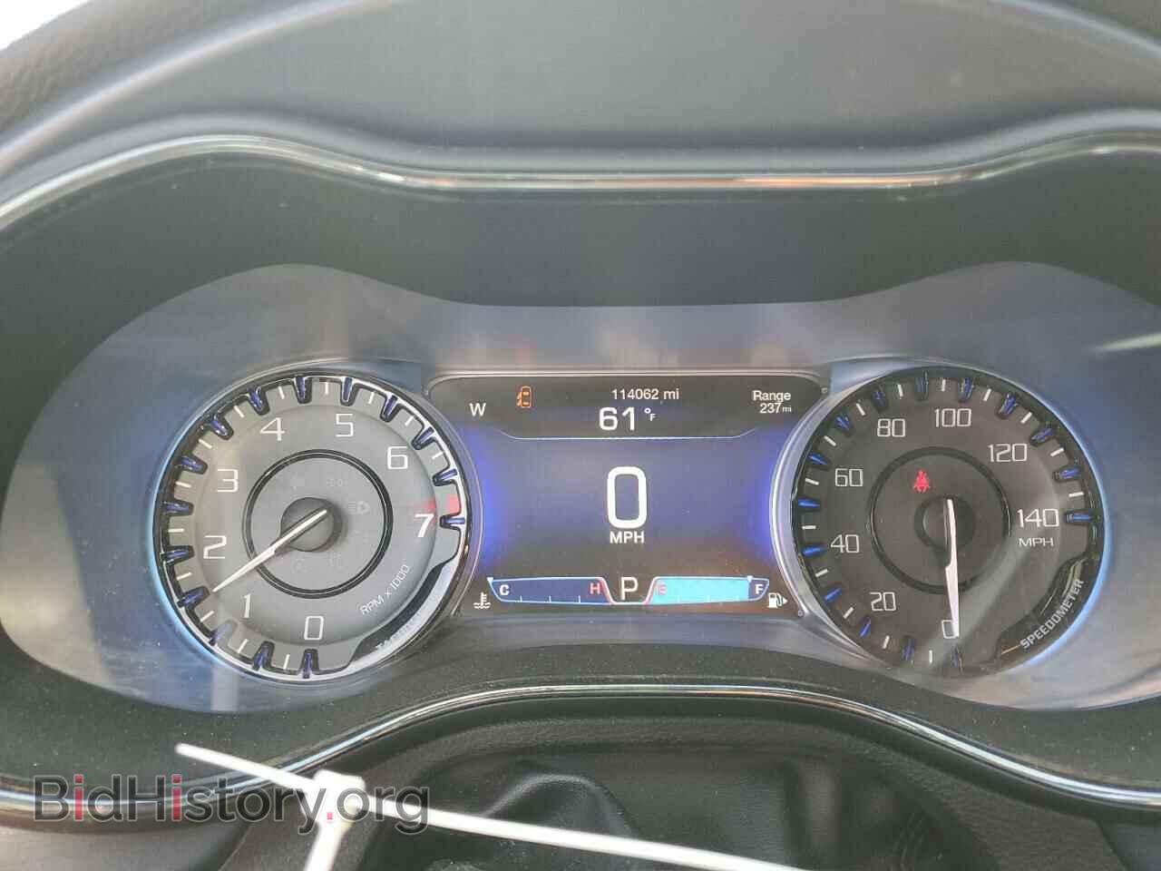2015 CHRYSLER 200 - VIN: 1C3CCCBGXFN735570 - Фото 9