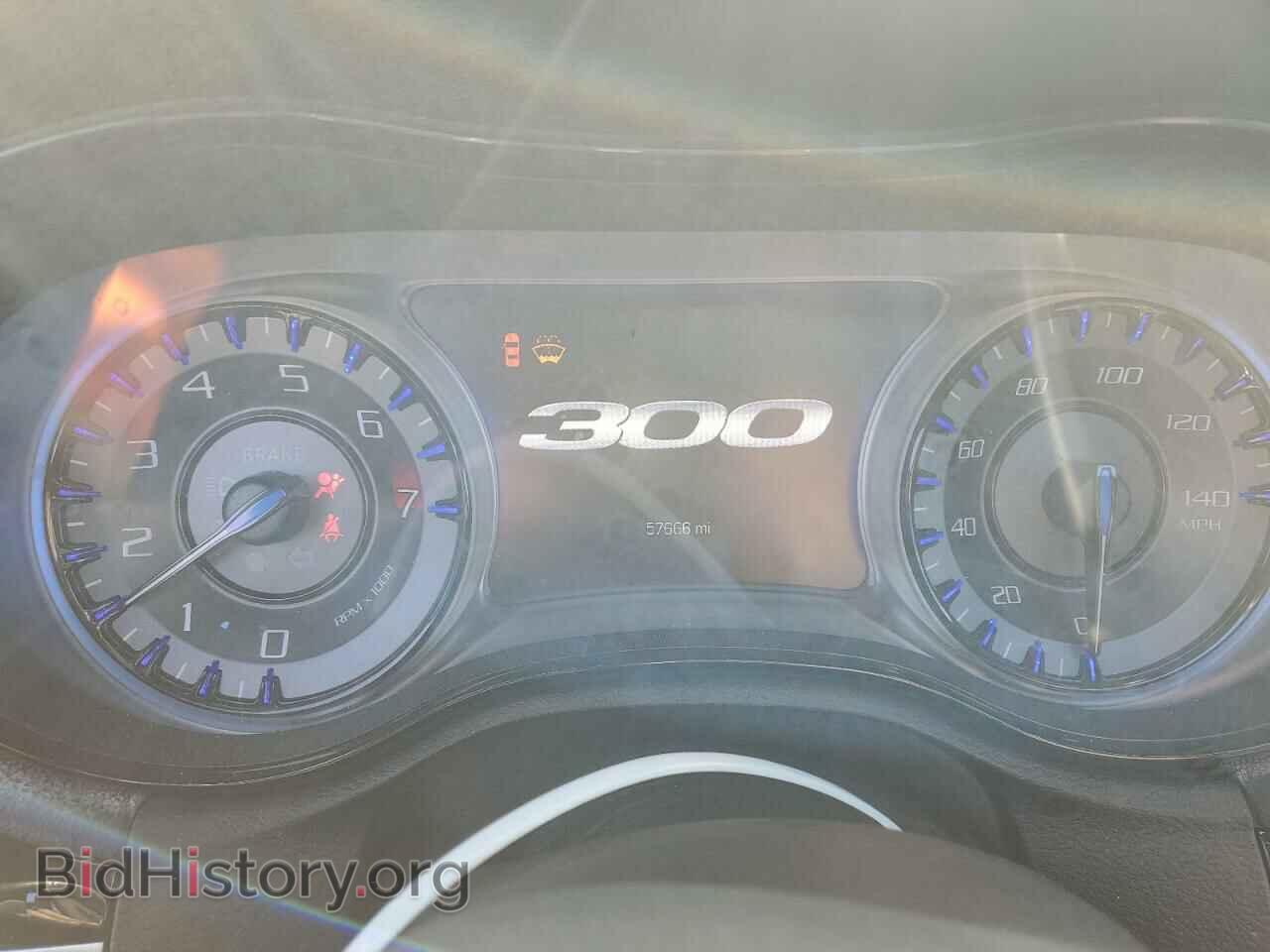 2018 CHRYSLER 300 - VIN: 2C3CCABG7JH243715 - Фото 9