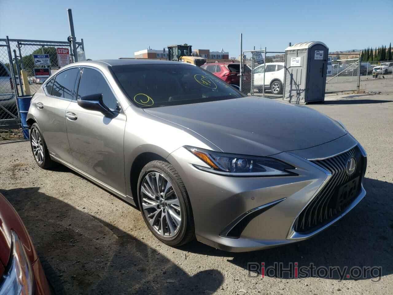 Photo 58AD21B18LU008436 - LEXUS ES300 2020