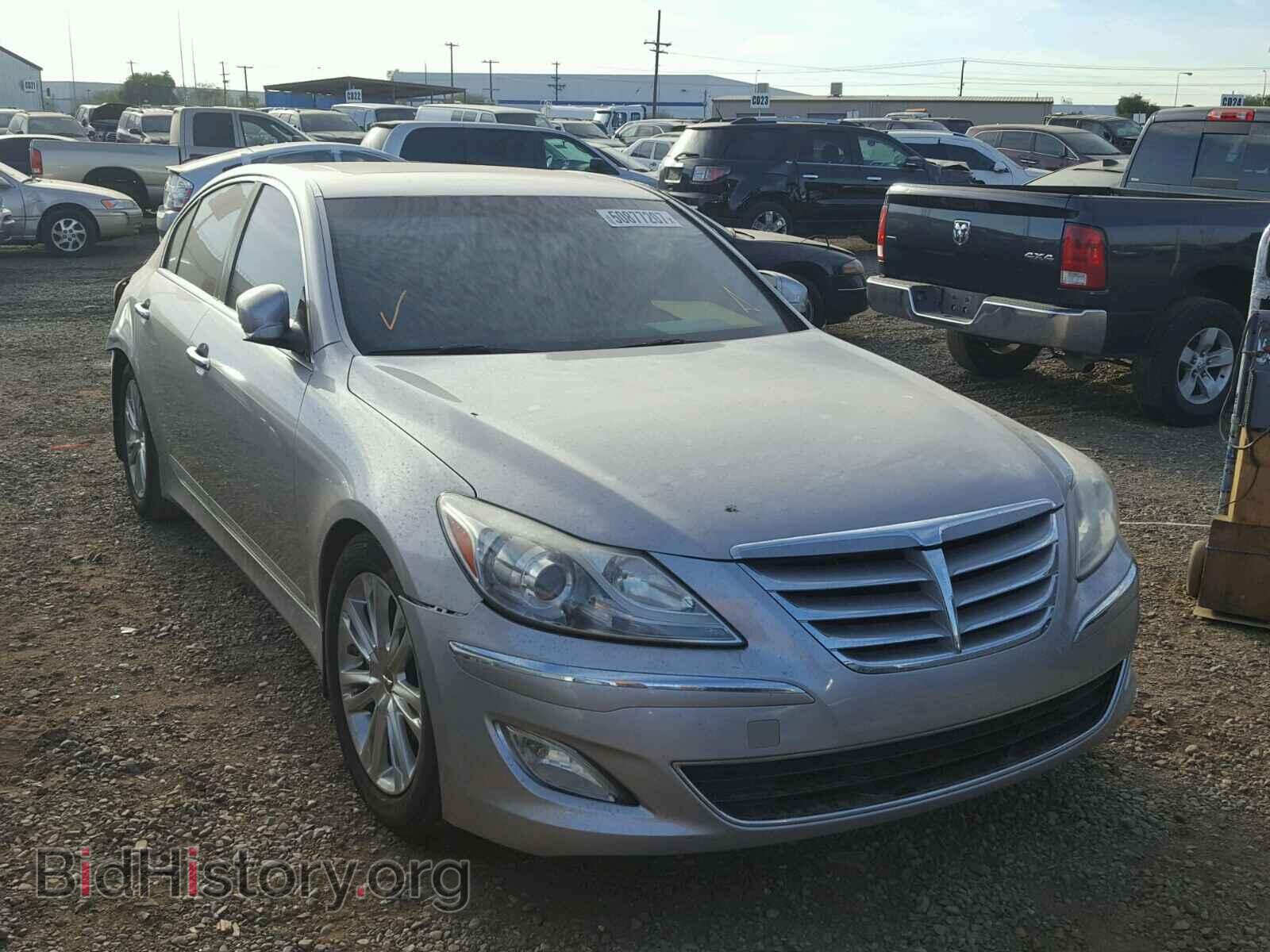 Photo KMHGC4DD2CU190547 - HYUNDAI GENESIS 2012