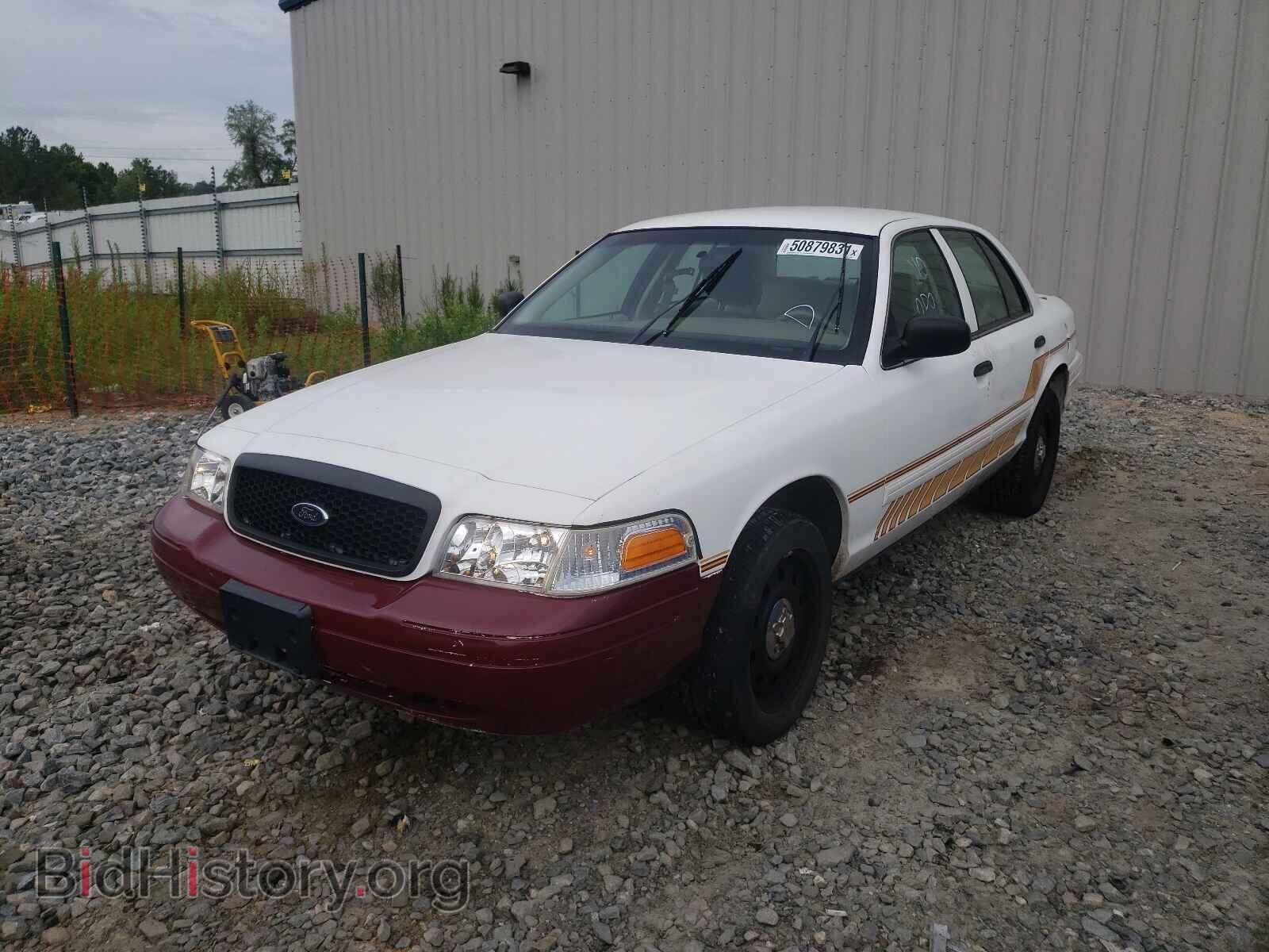 2011 FORD CROWN VIC - VIN: 2FABP7BV8BX125909 - Фото 2