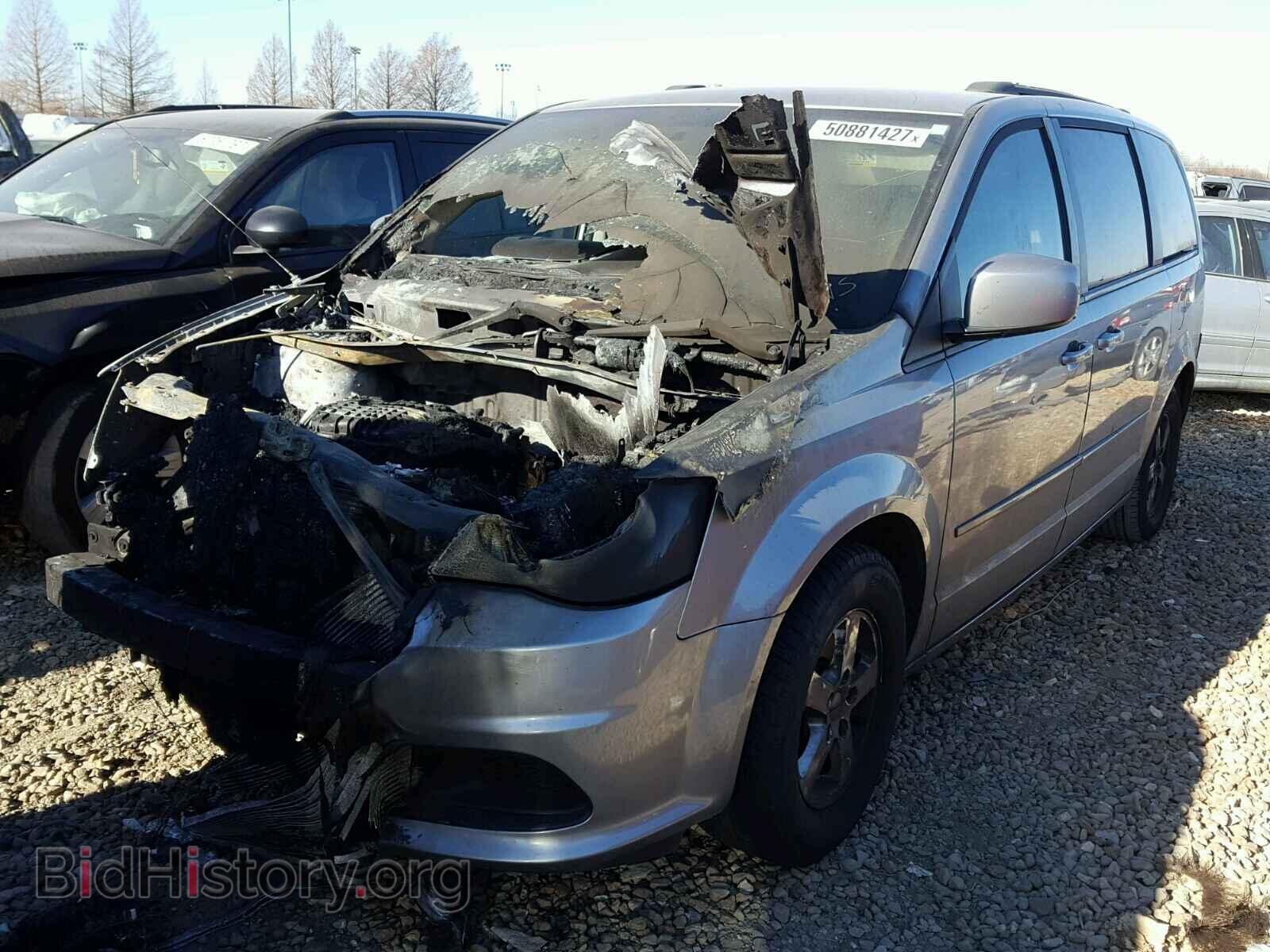 2013 DODGE CARAVAN - VIN: 2C4RDGCG5DR548875 - Фото 2