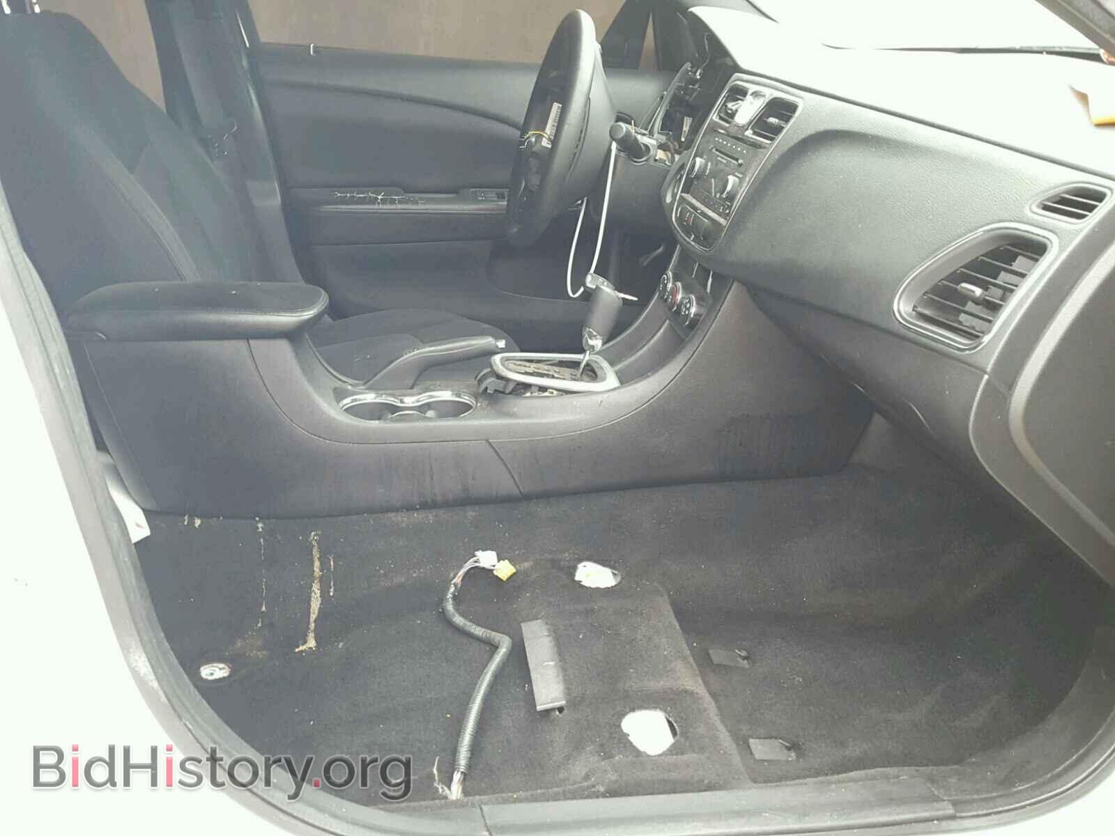 2013 CHRYSLER 200 - VIN: 1C3CCBAB2DN640417 - Фото 5