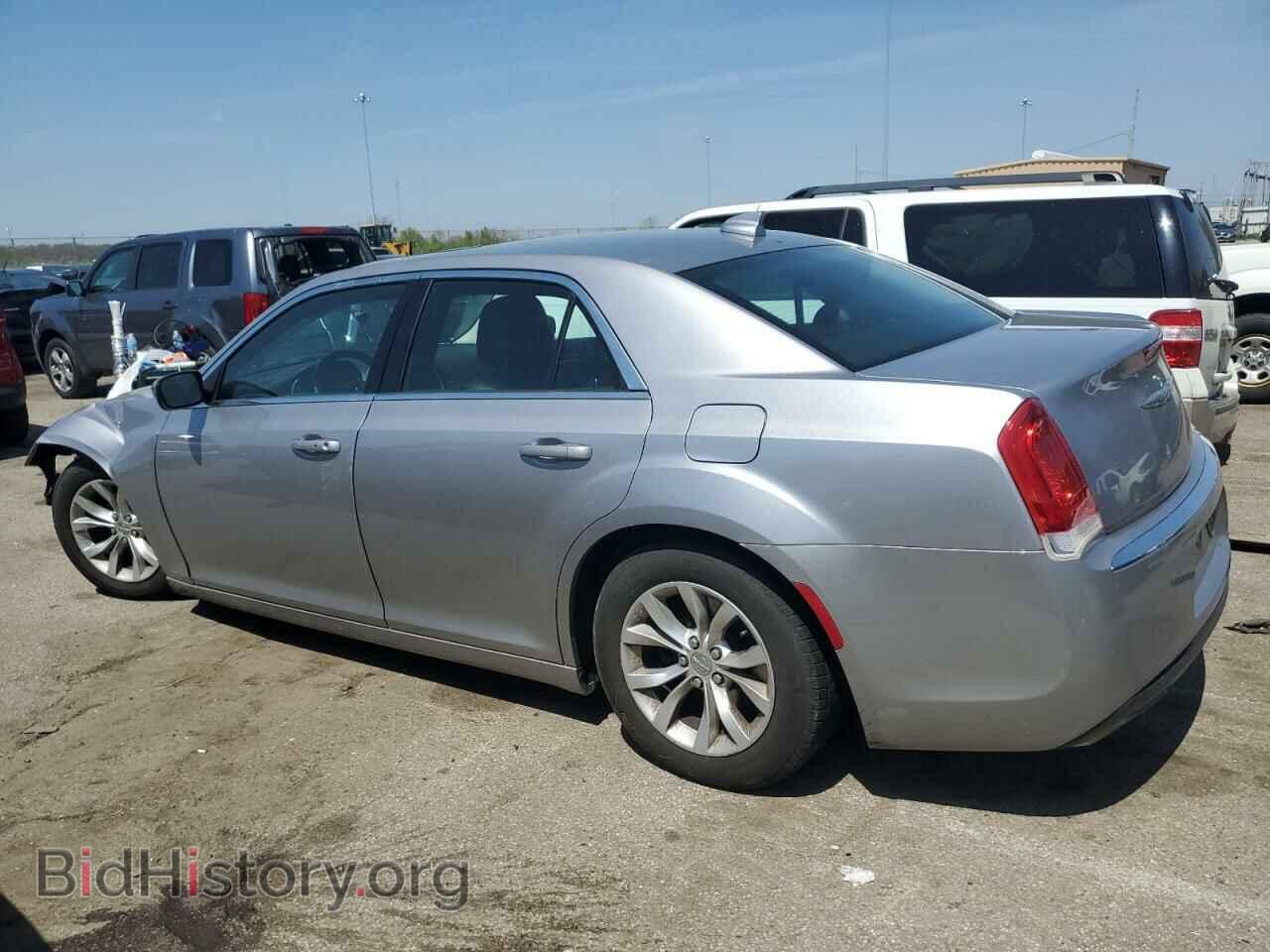 2015 CHRYSLER 300 - VIN: 2C3CCAAG6FH763185 - Фото 2