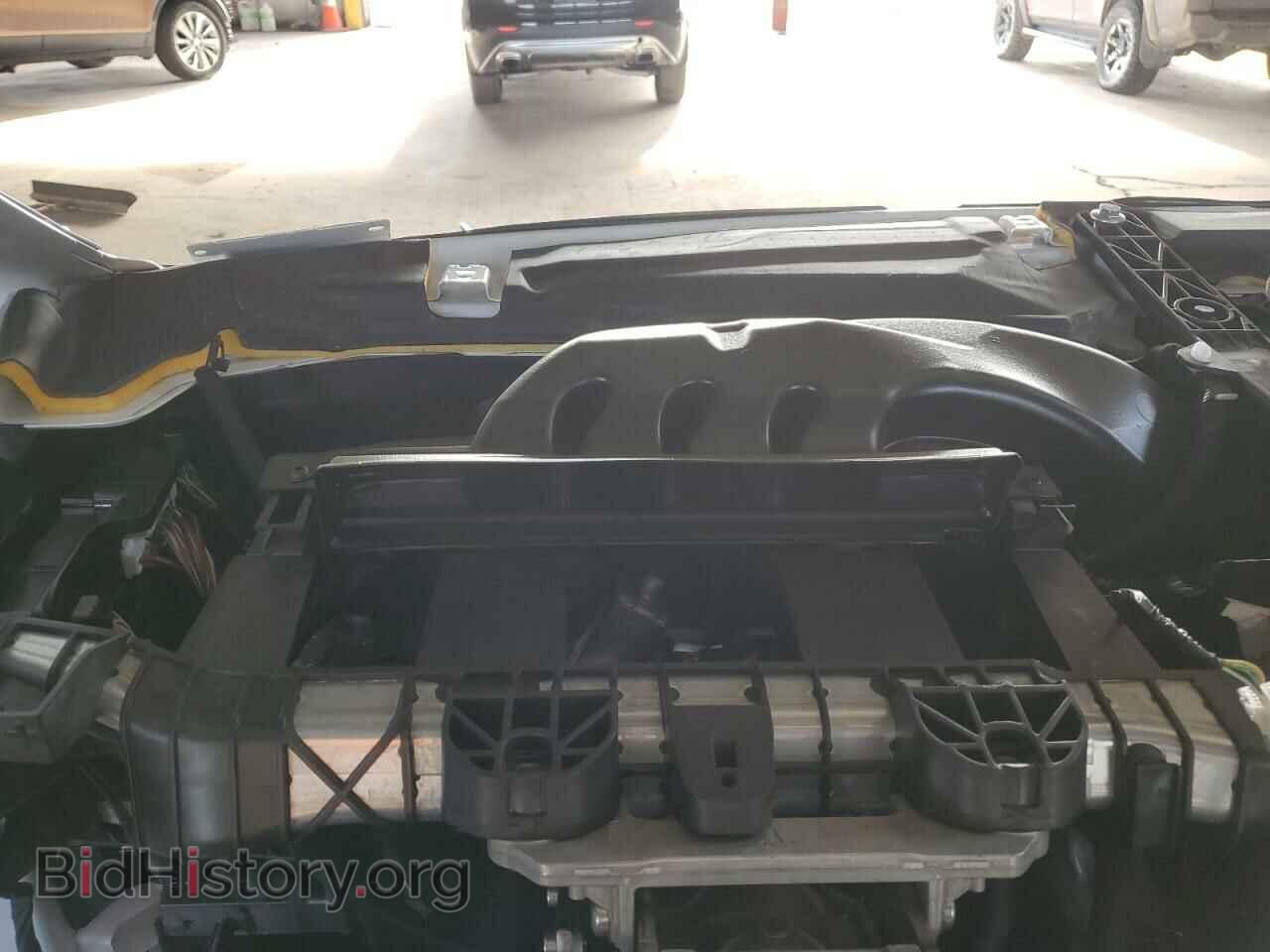 2024 TESLA MODEL Y - VIN: 7SAYGDEE7RA217991 - Photo 9