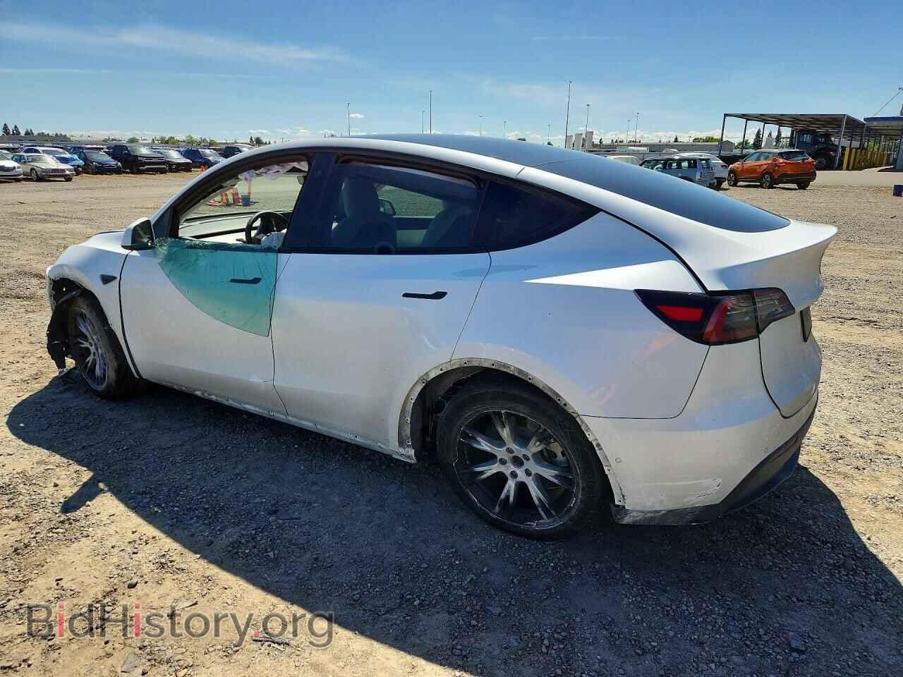 2022 TESLA MODEL Y - VIN: 7SAYGDEE0NF360486 - Фото 2